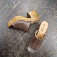 Zoccolo BETTY in pelle t.moro con fascia larga