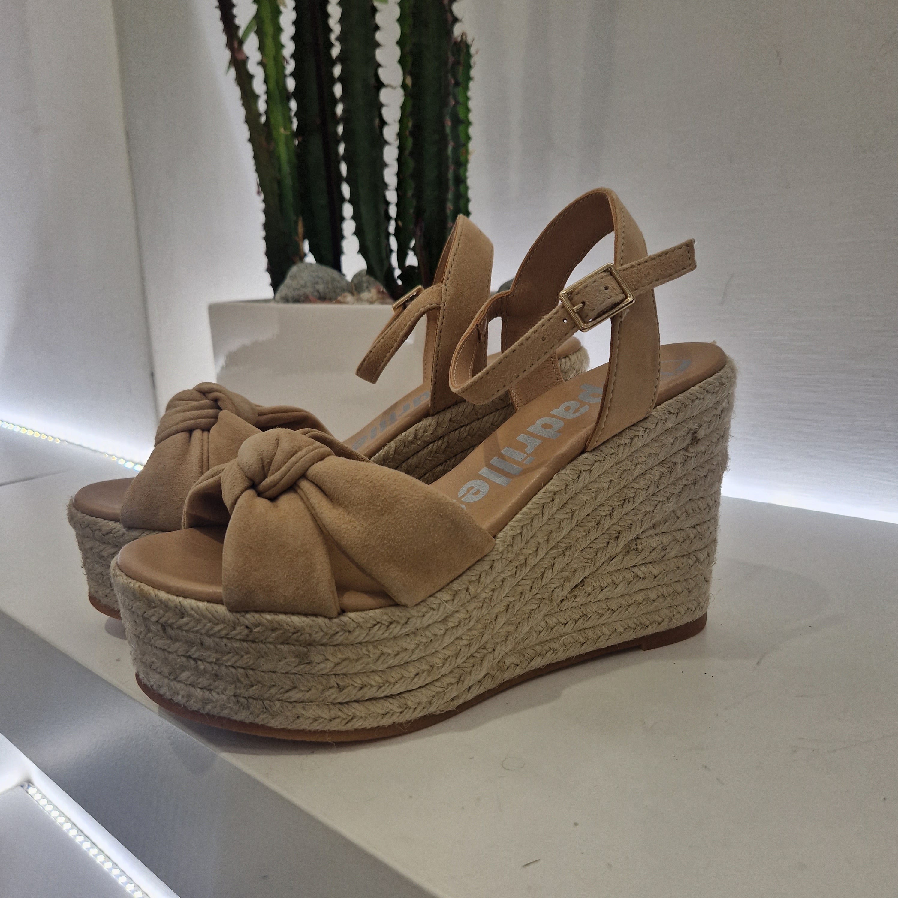 Espadrilles modello FEY color sabbia