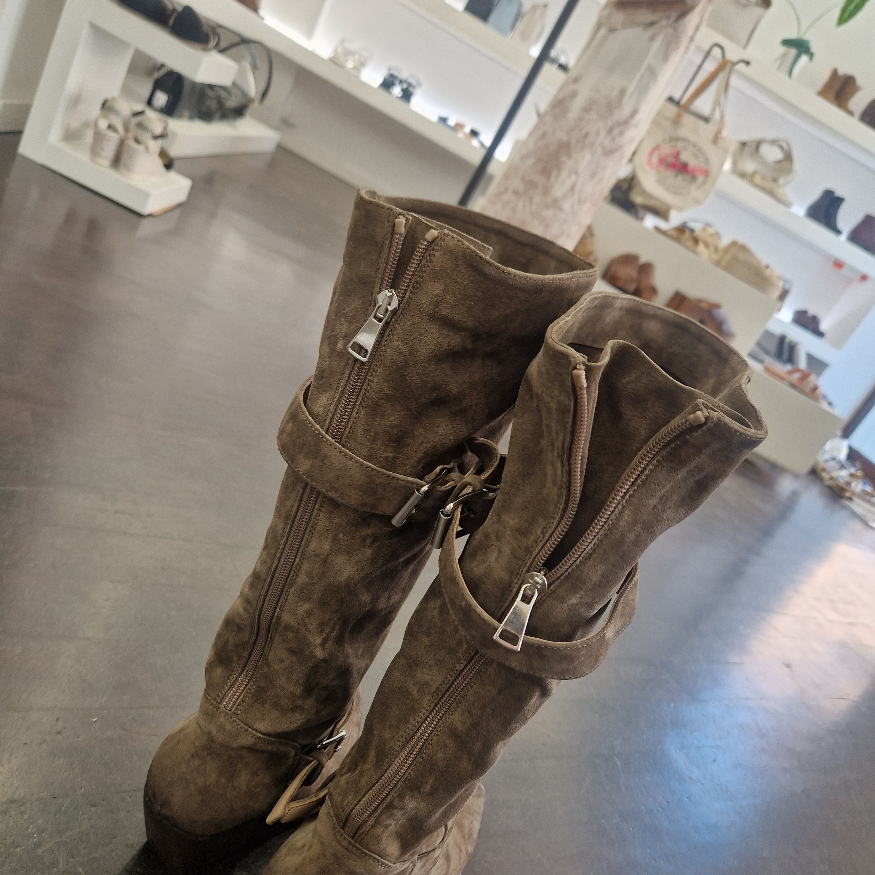 Elena Iachi stivale texano suede color send
