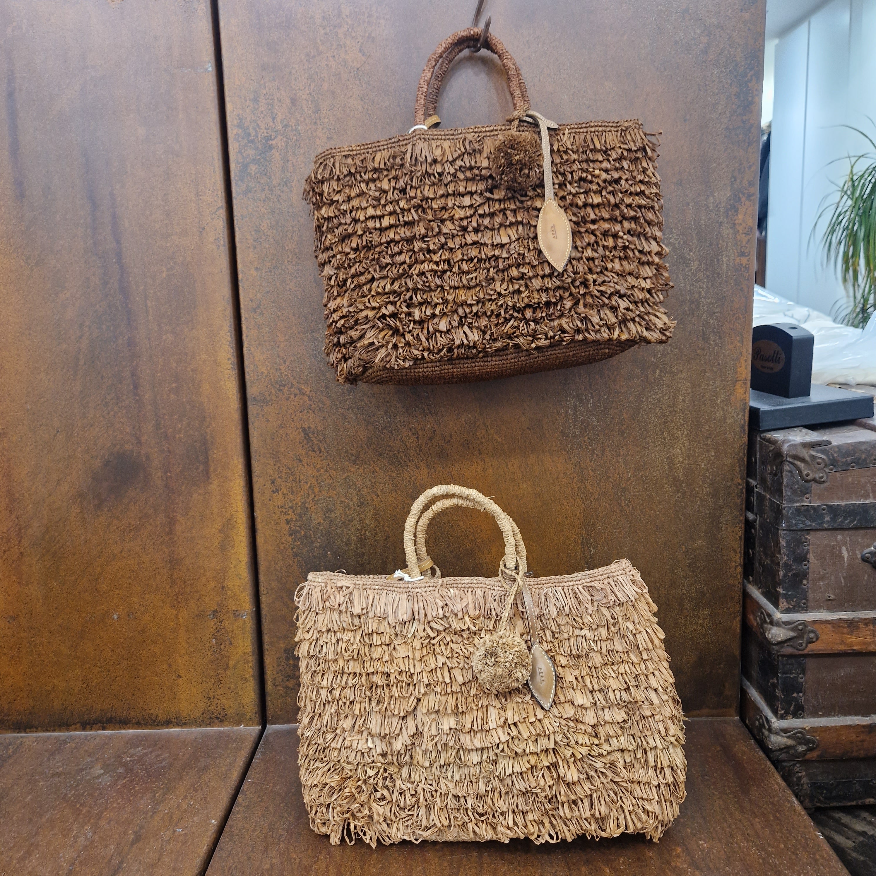 Afar borsa intrecciata a mano LEISHA