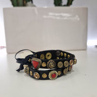 Campomaggi bracciale nero con corallo e  borchie oro