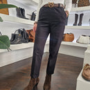 JISSÈ pantalone CHINO color nero