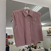 Camicia smanicata stampa a righe