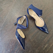 Scarpa aperta in vernice blu tacco 5 cm
