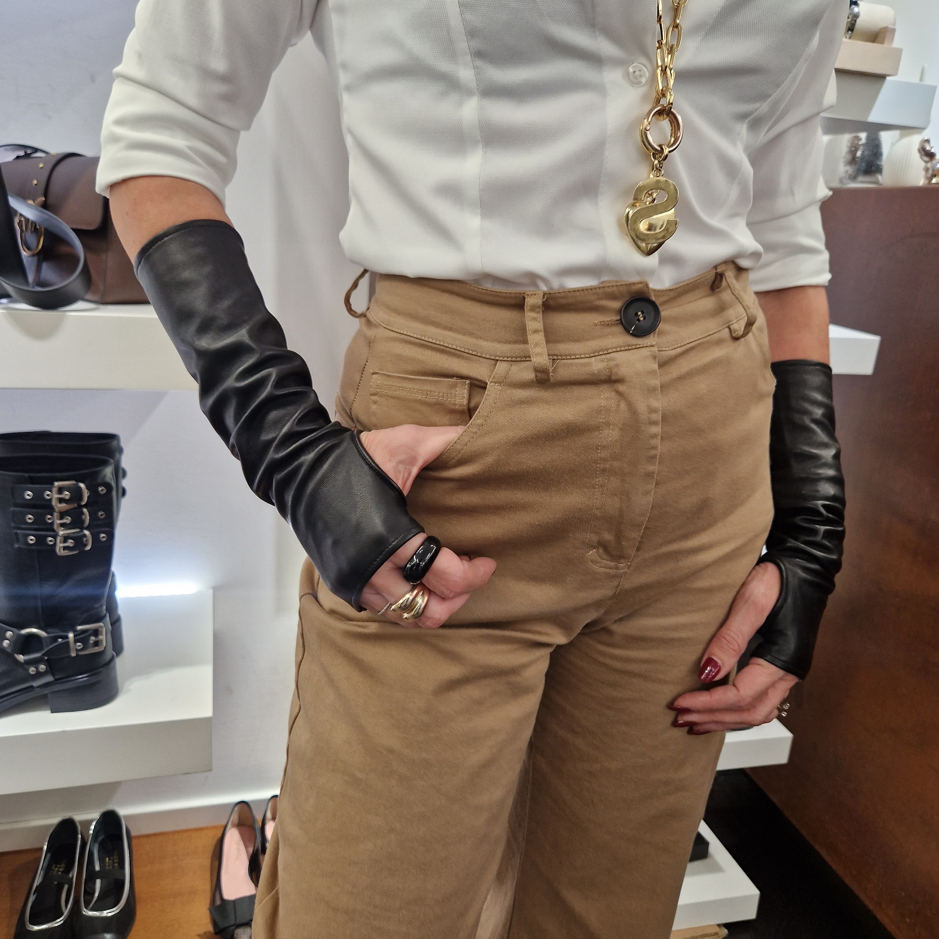 Manicotto lungo in pelle