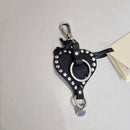 Campomaggi  portachiavi in pelle cuore borchie argento