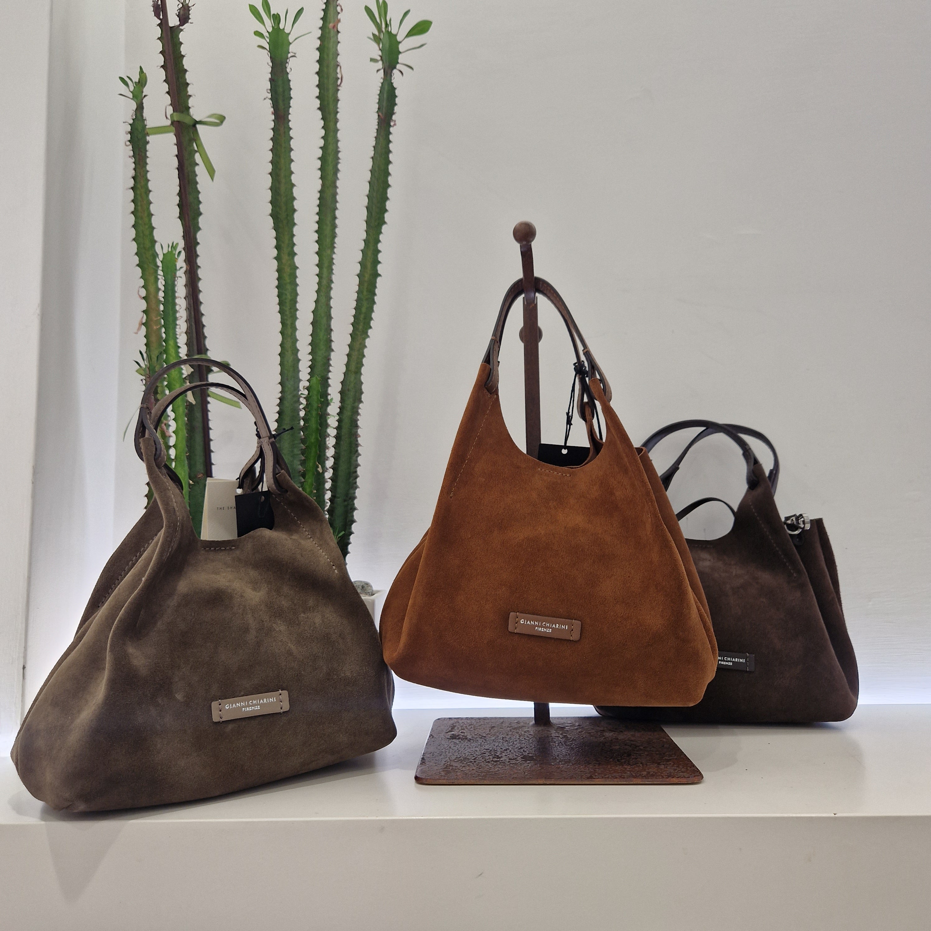 Gianni Chiarini borsa linea DUA formato medio pellame scamosciato