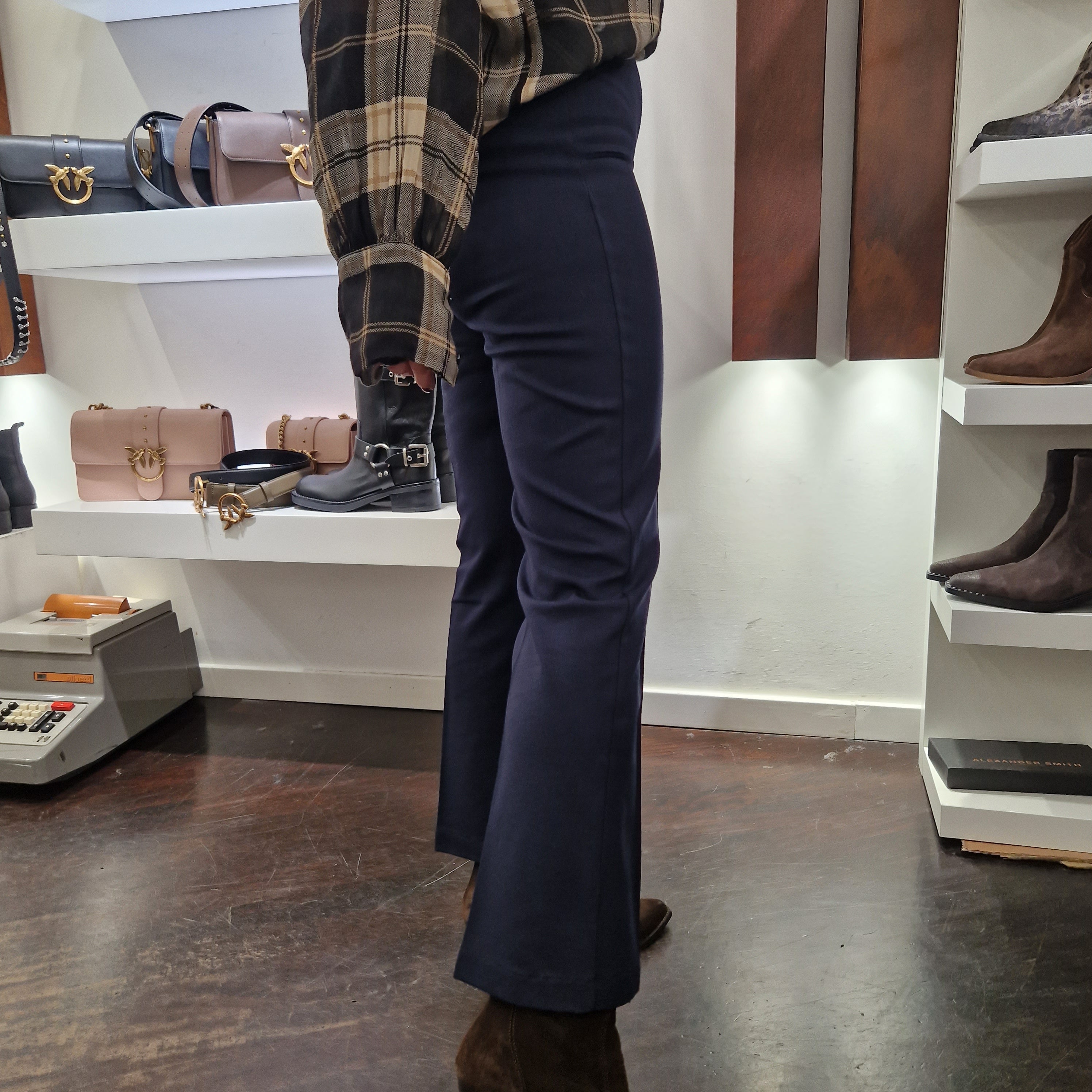 Pantalone della svolta blu notte modello FLARE