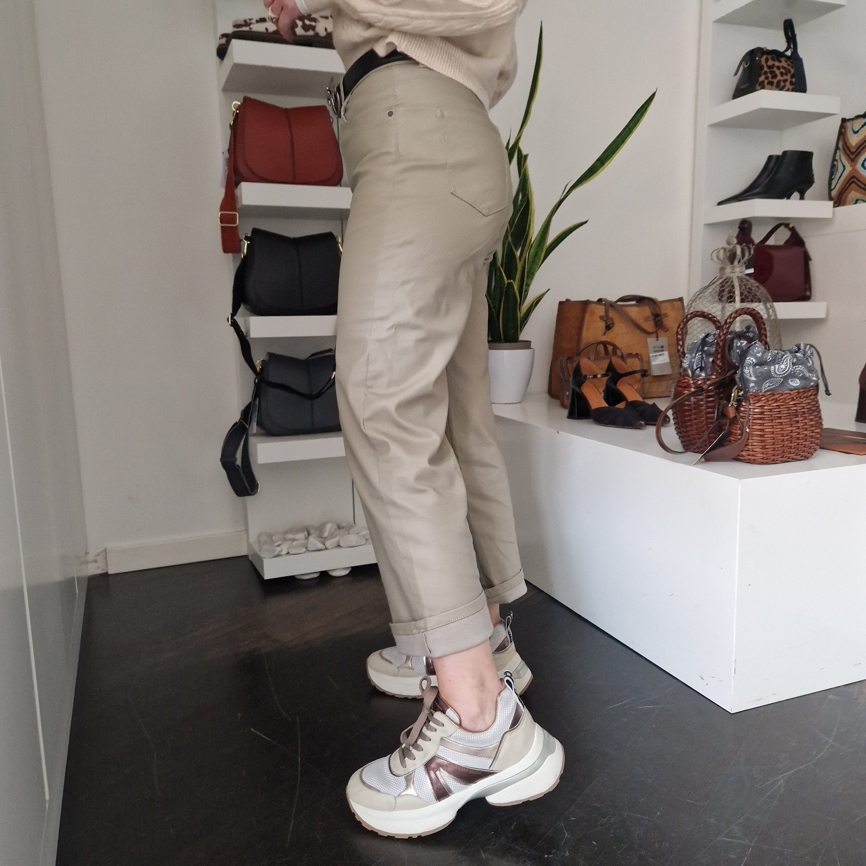 Pantalone VIA FIORITA tessuto spalmato grigio/beige