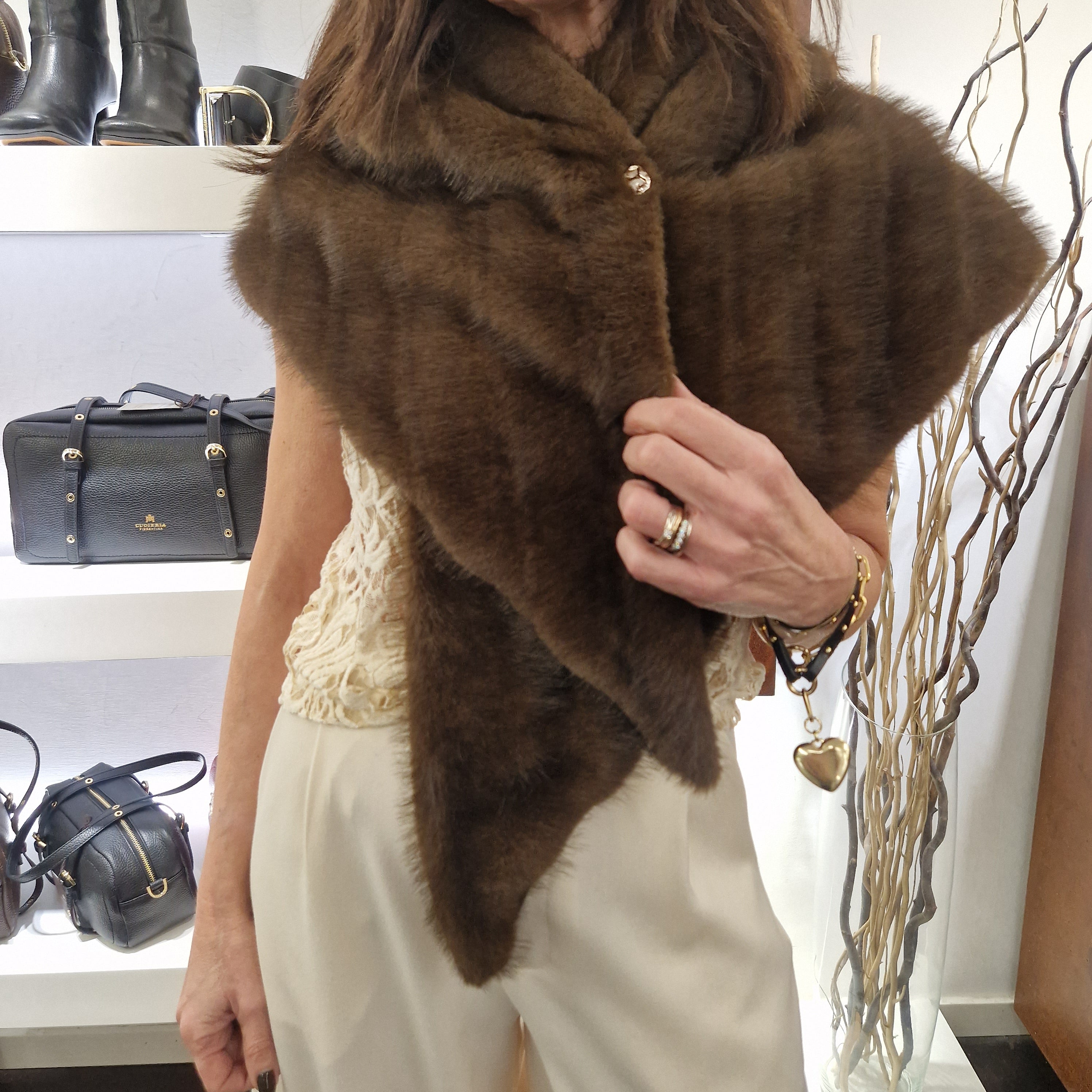 ecopelliccia scialle modello COMETA