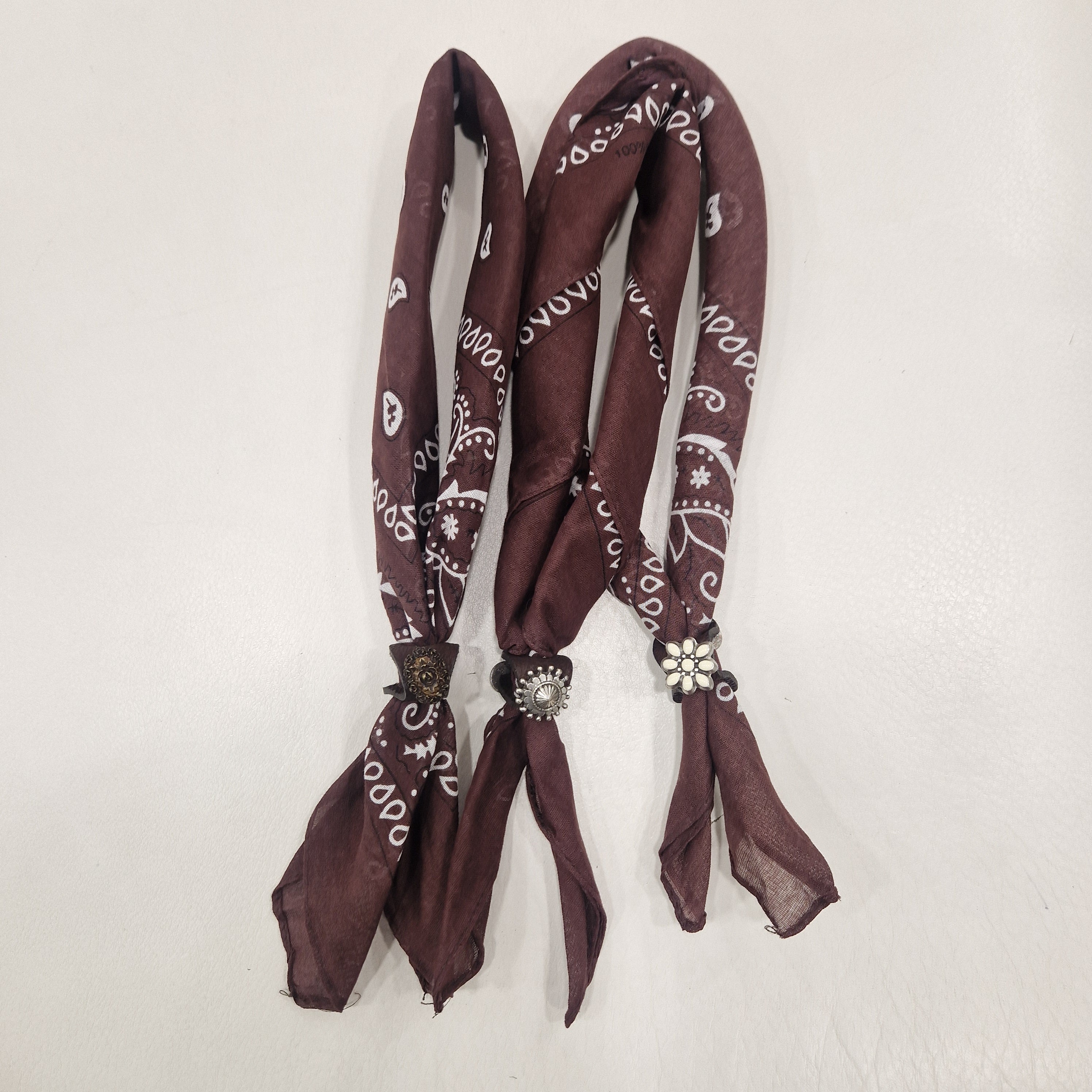 Campomaggi BANDANA (Testa di Moro) cotone e ferma bandana con borchie