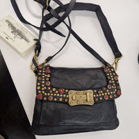 Campomaggi borsa Agnese nera  rivetti oro con corallo