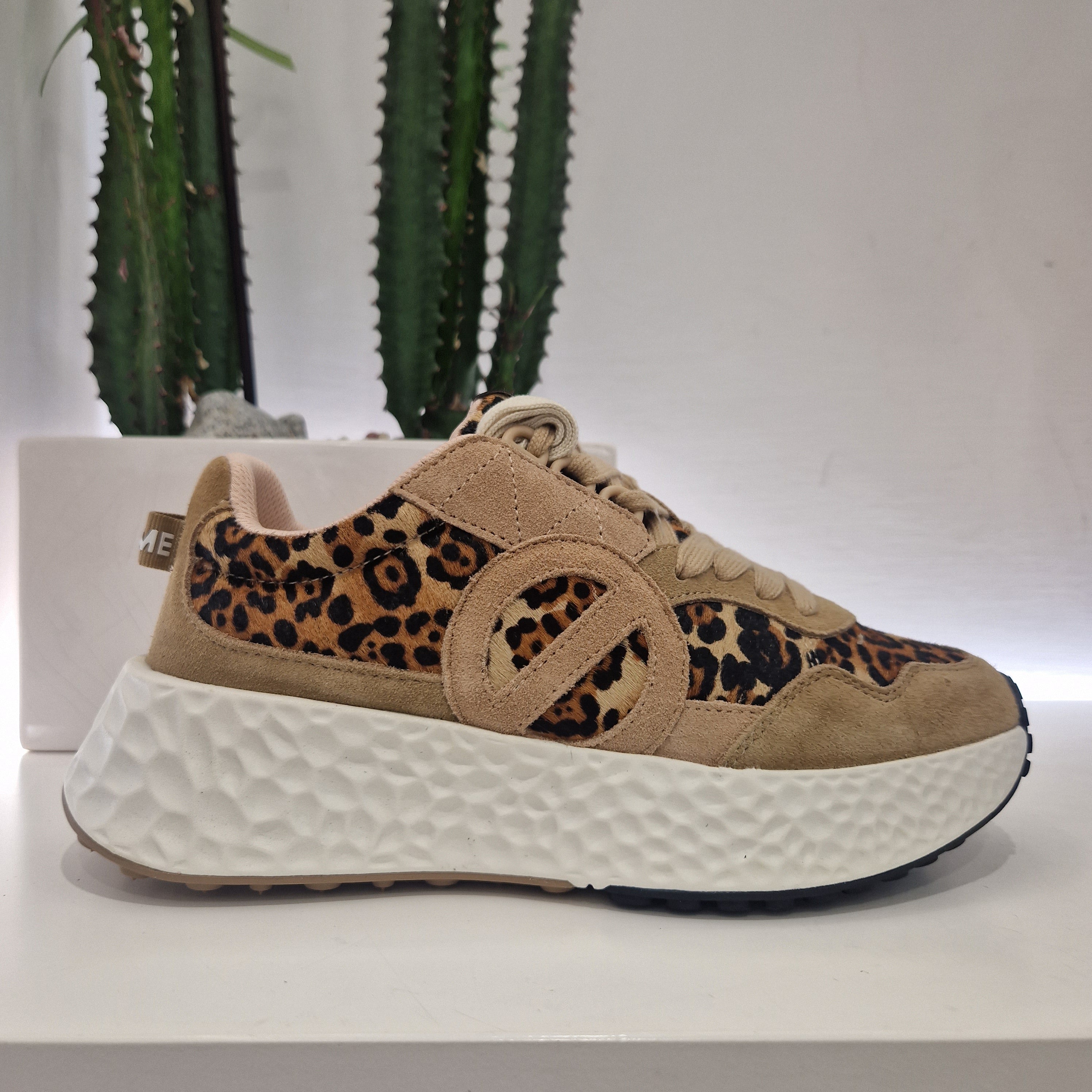 NO NAME sneaker CARTER RANNER W dettagli leo