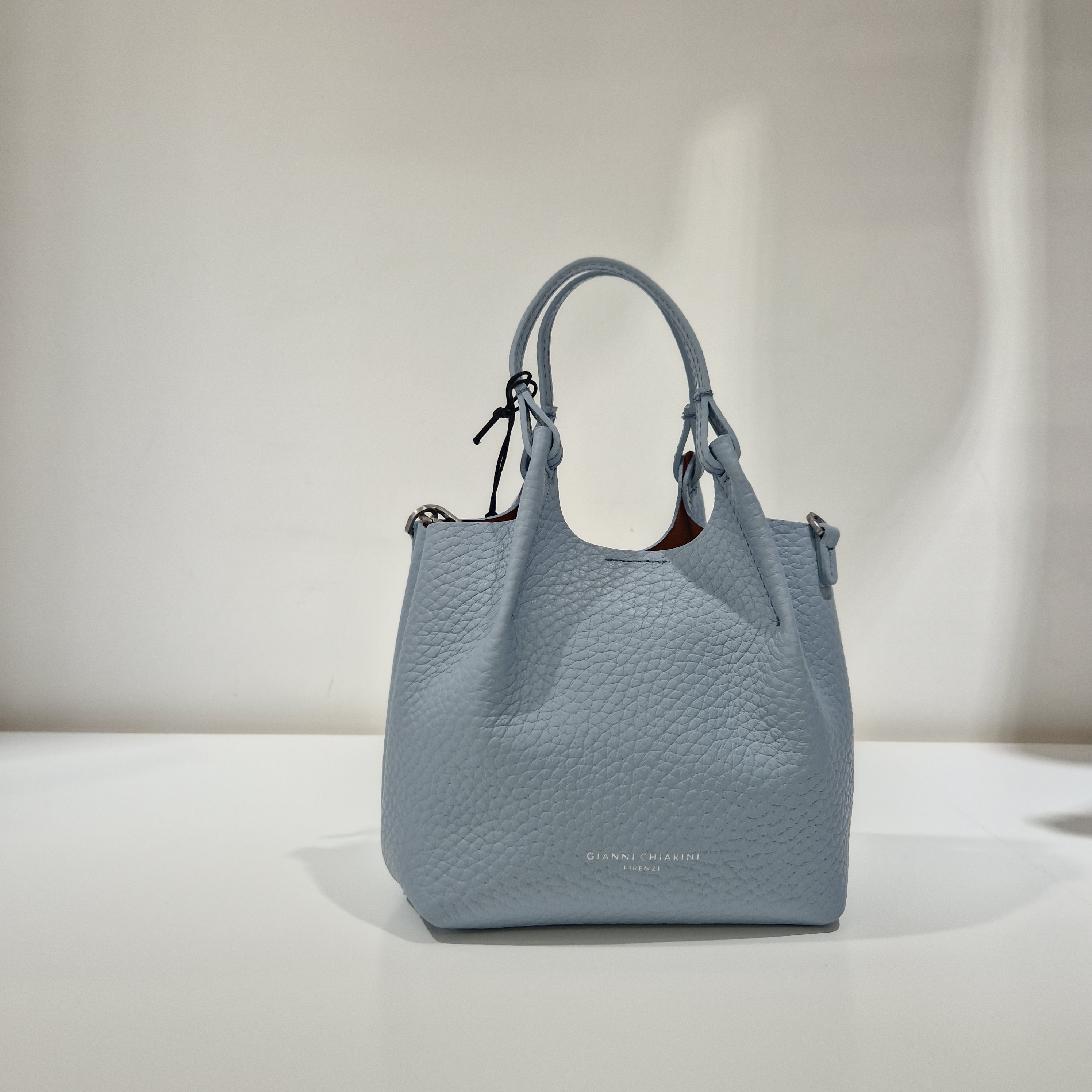 Gianni Chiarini  linea DUA piccola celeste