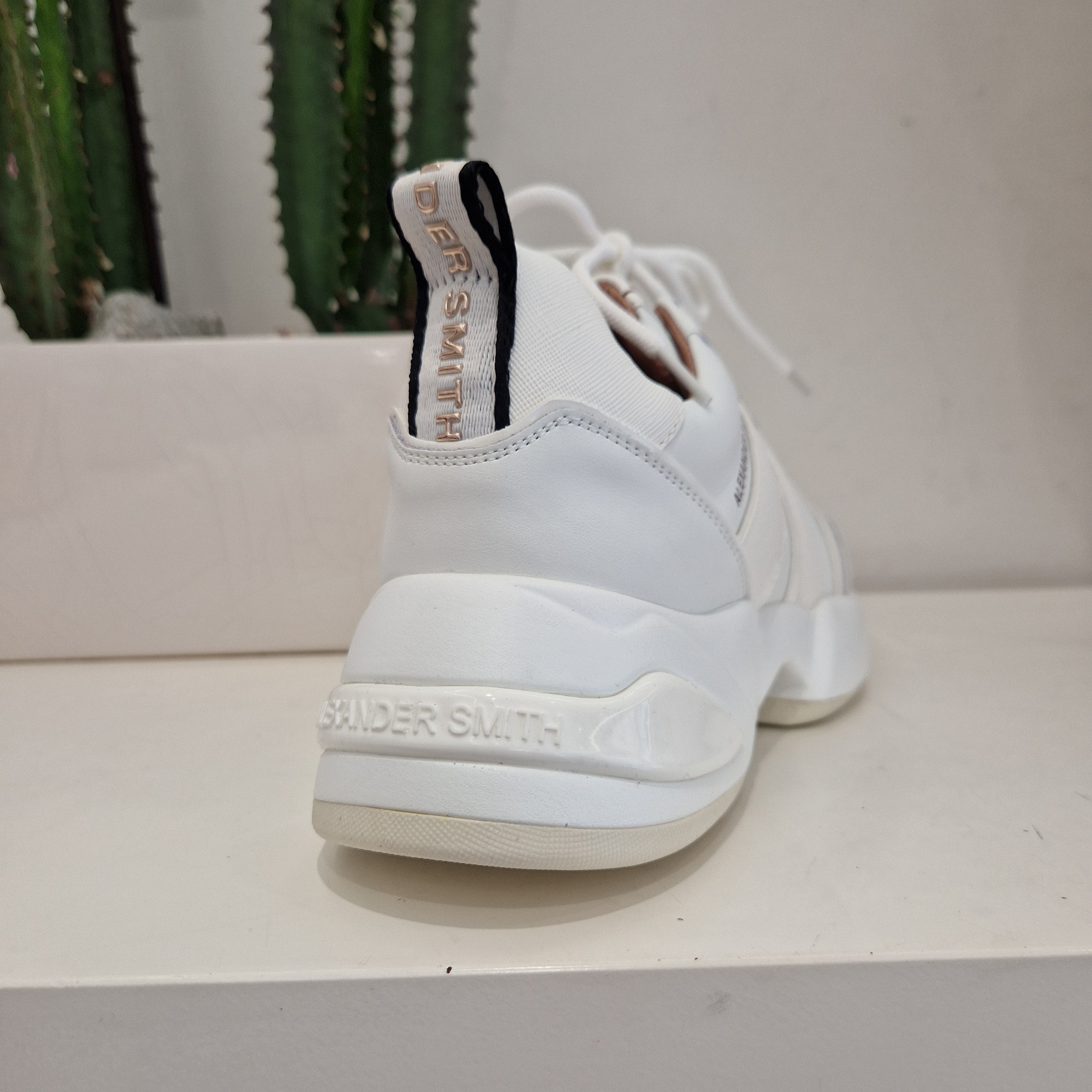 Alexander Smith modello MARBLE bianco