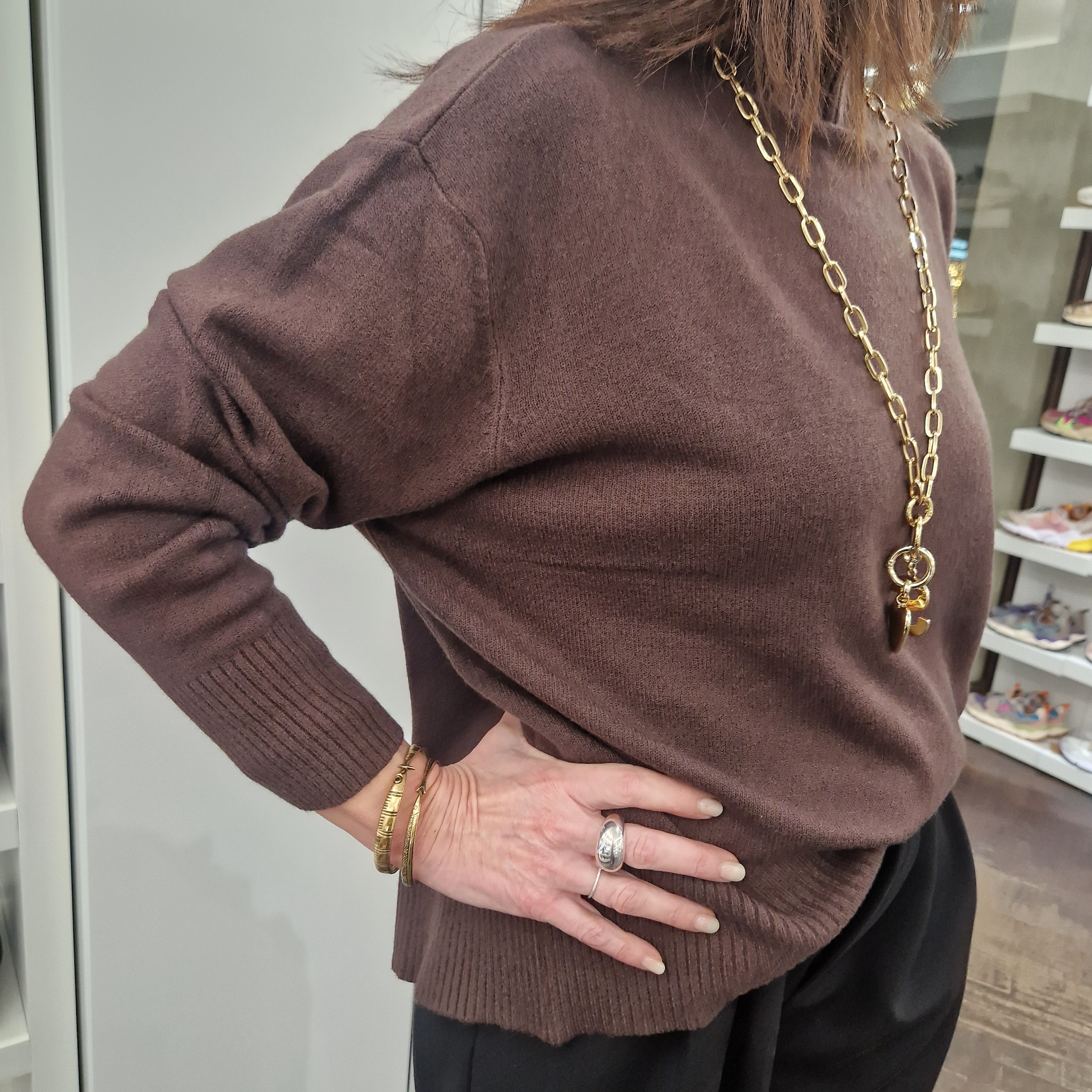 KIKISIX maglia BOTTONI GIOIELLO collo alto