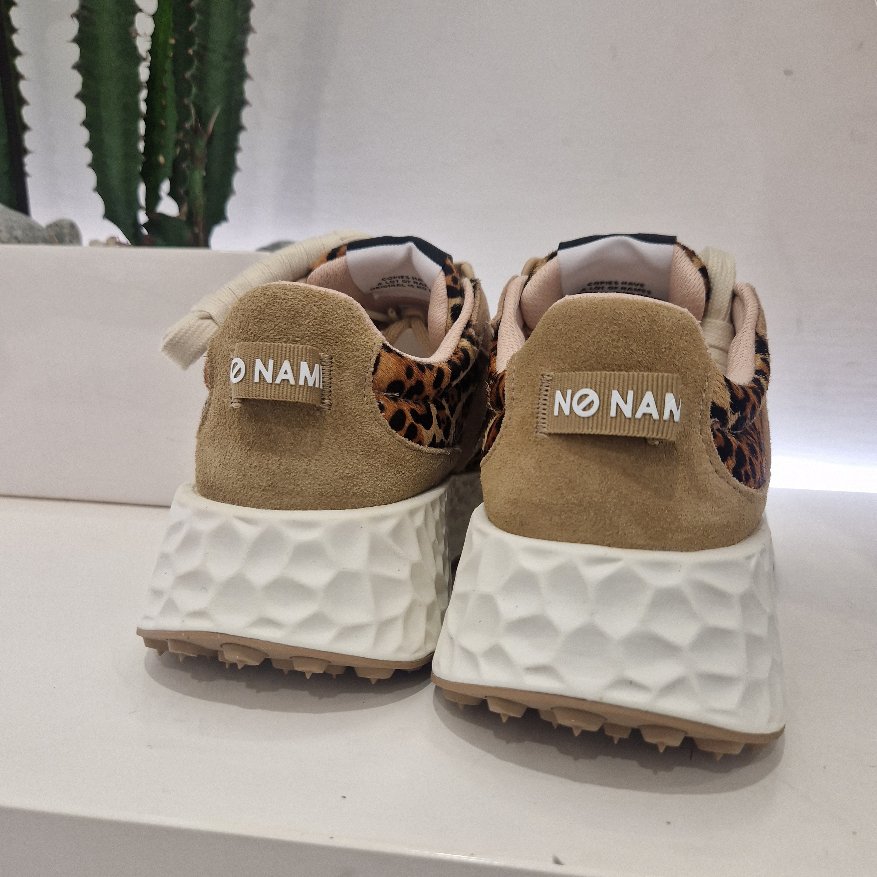 NO NAME sneaker CARTER RANNER W dettagli leo