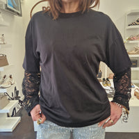 T-shirt manica in pizzo  nera