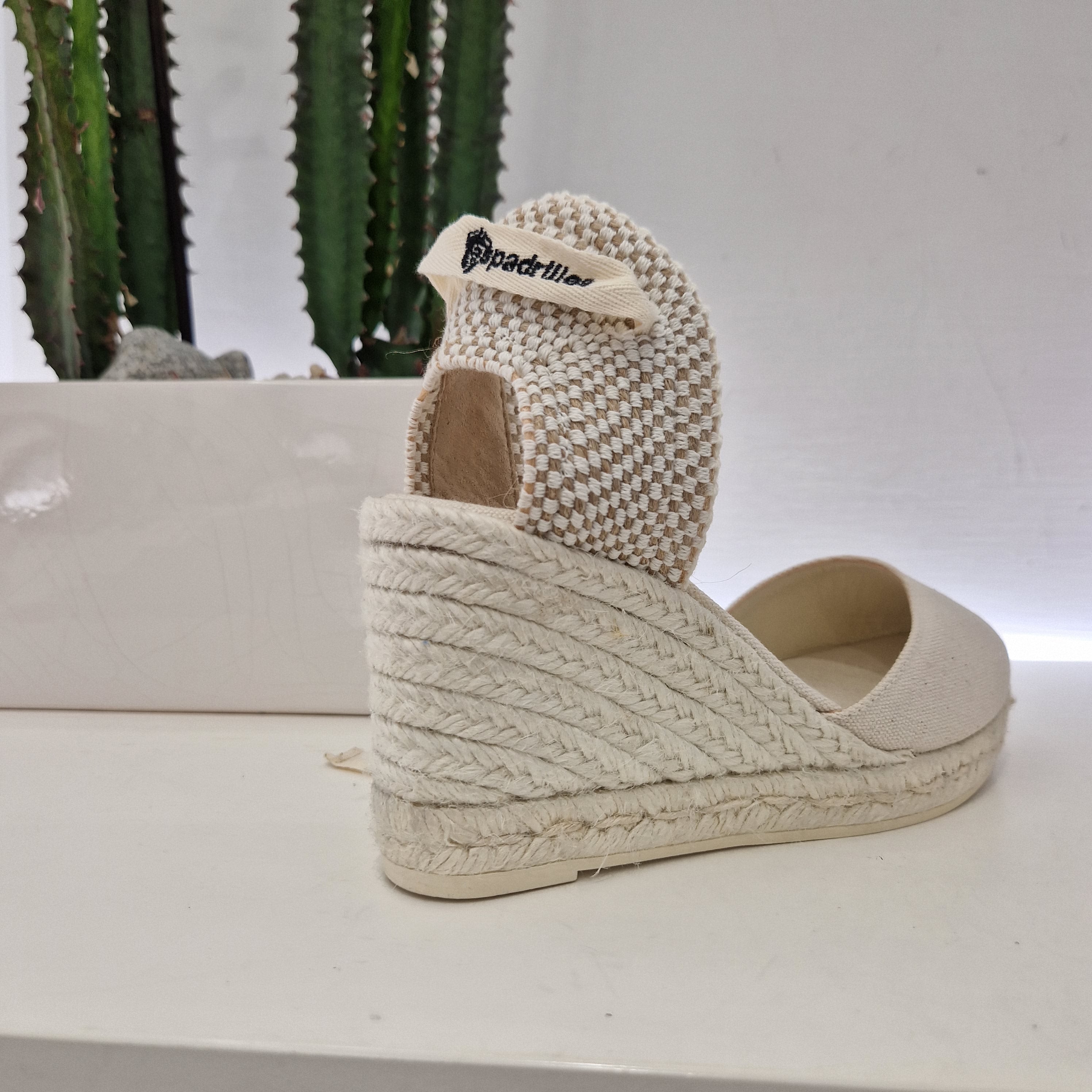 Rope-colored espadrilles