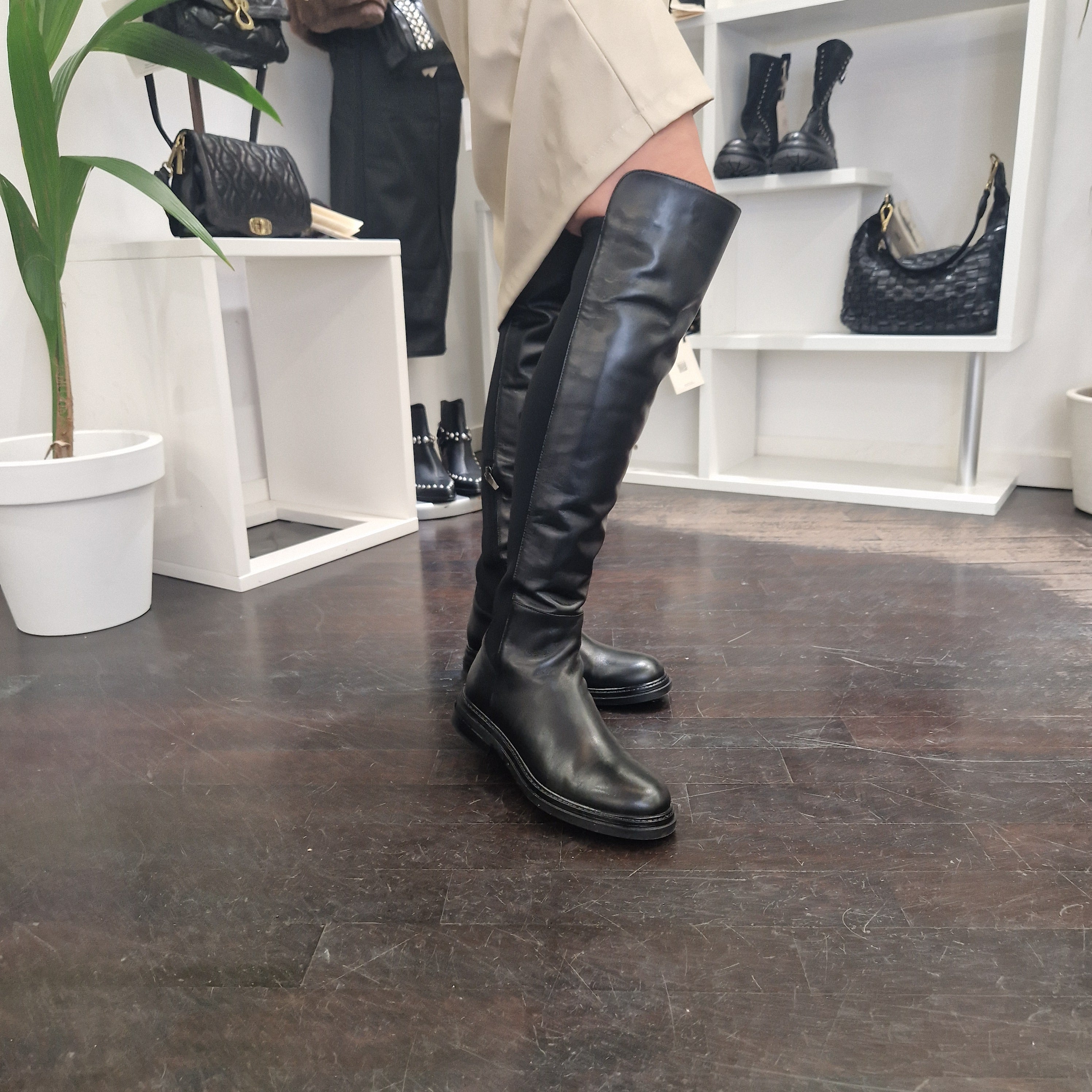 Faire long black boot