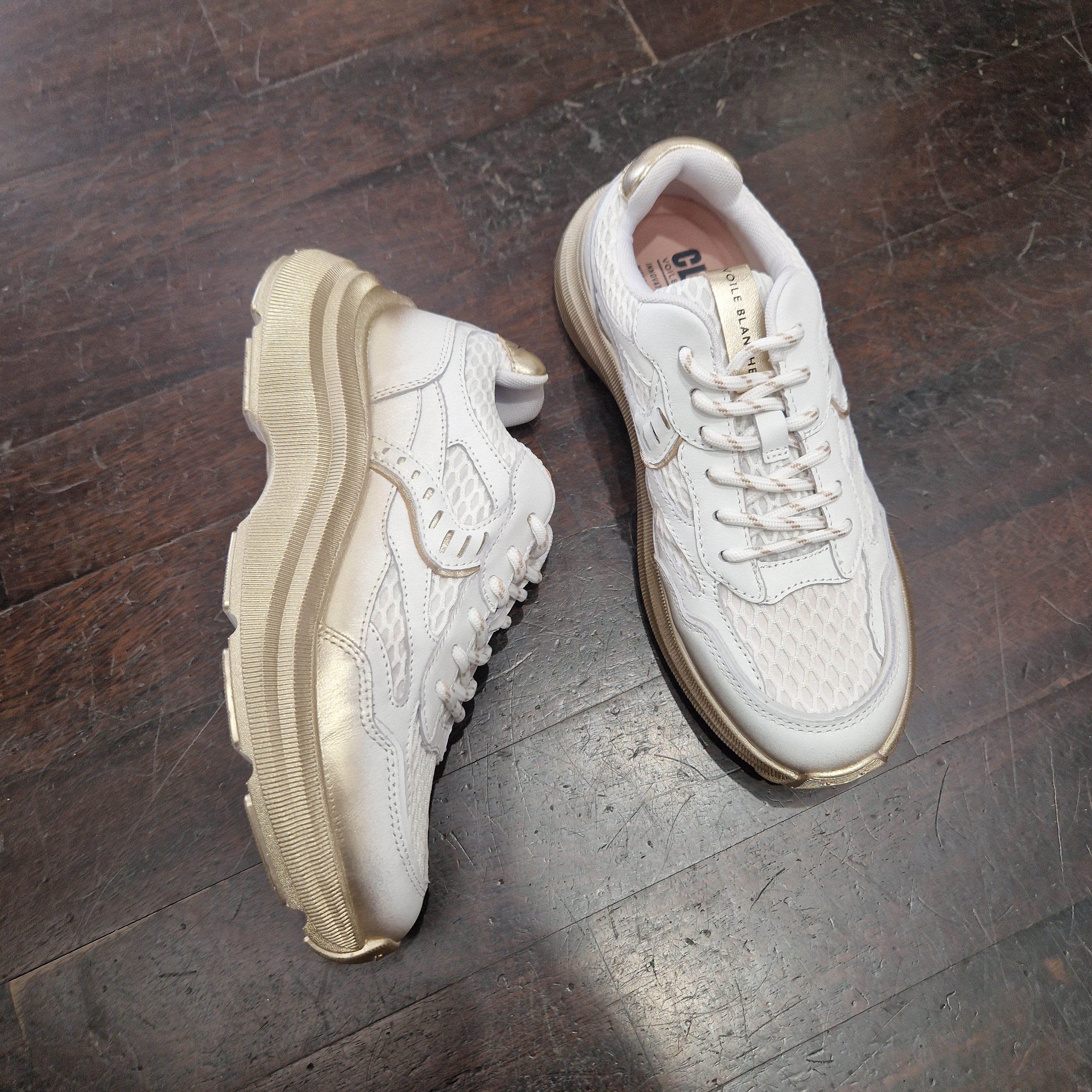 Voile Blanche sneaker modello CLub 122 BIANCO/ORO