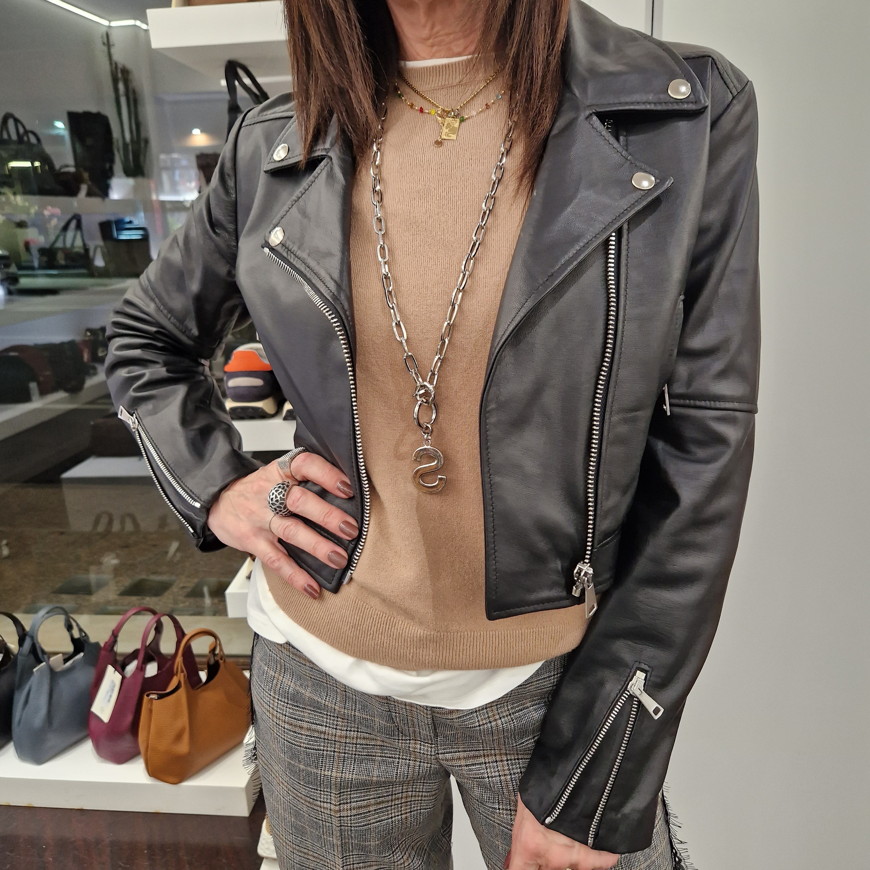 Giacca ZOE modello chiodo in vera pelle color nero