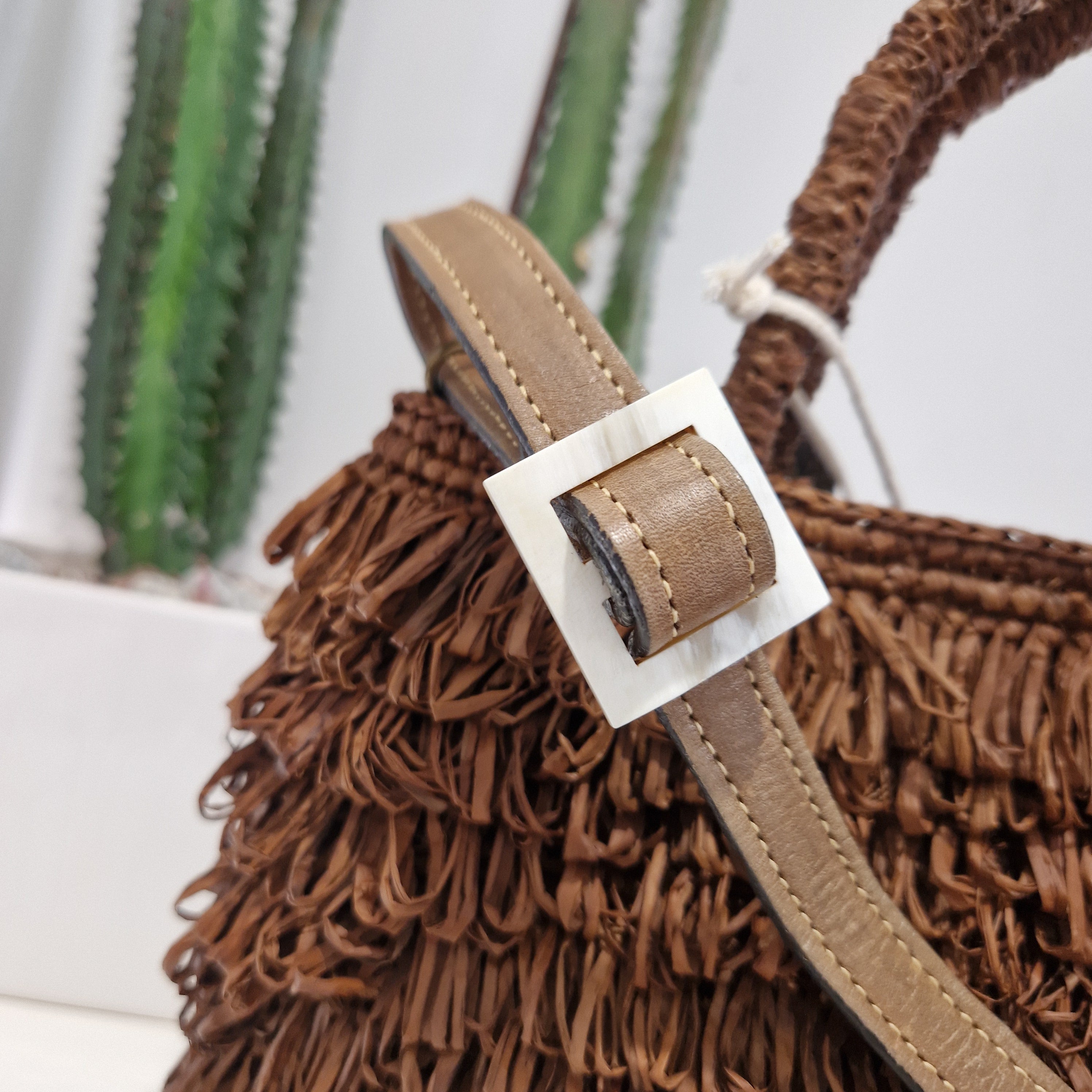 Afar borsa intrecciata a mano KEISHA dimensione piccola