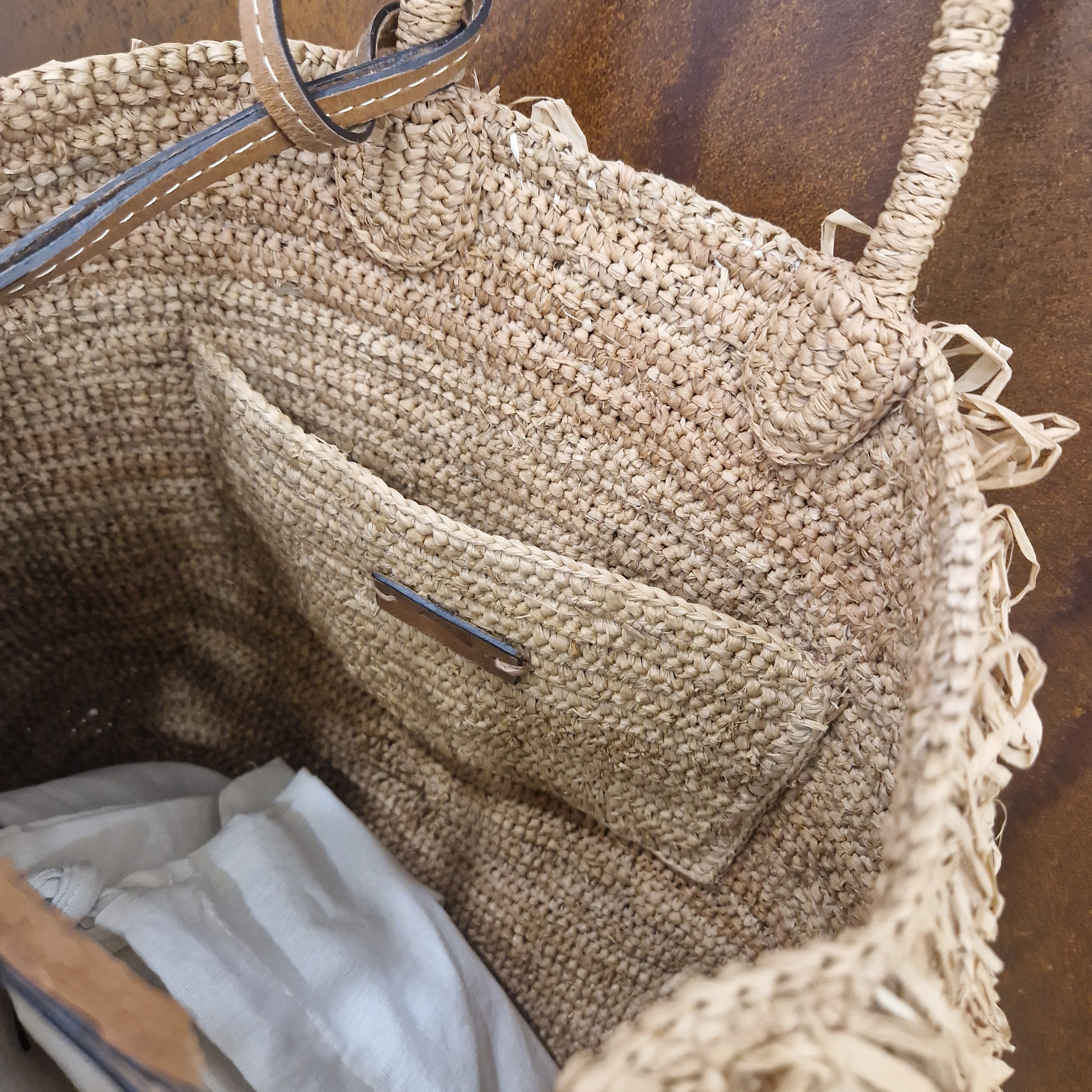 Afar borsa intrecciata a mano LEISHA