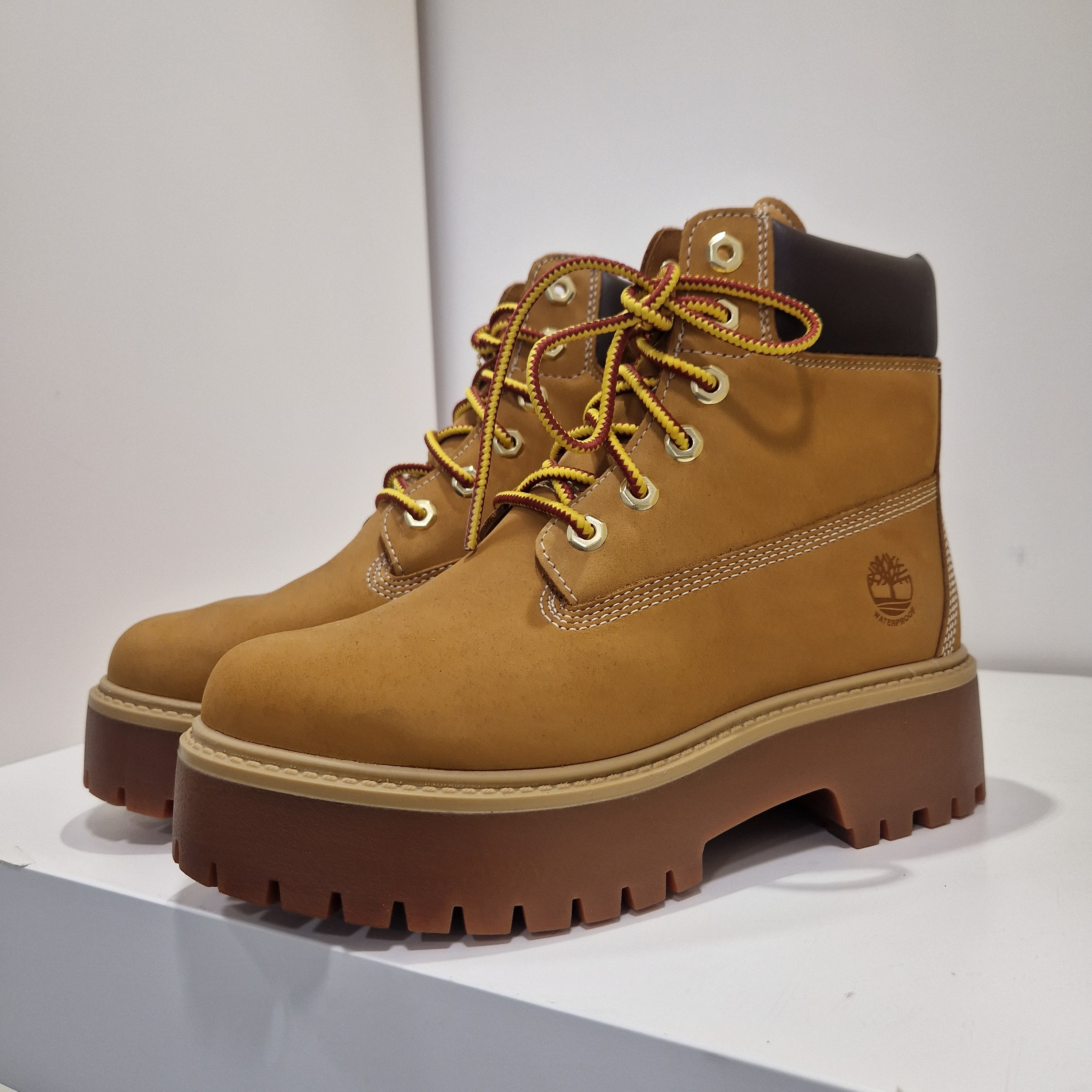 Stivaletto platform color  sand