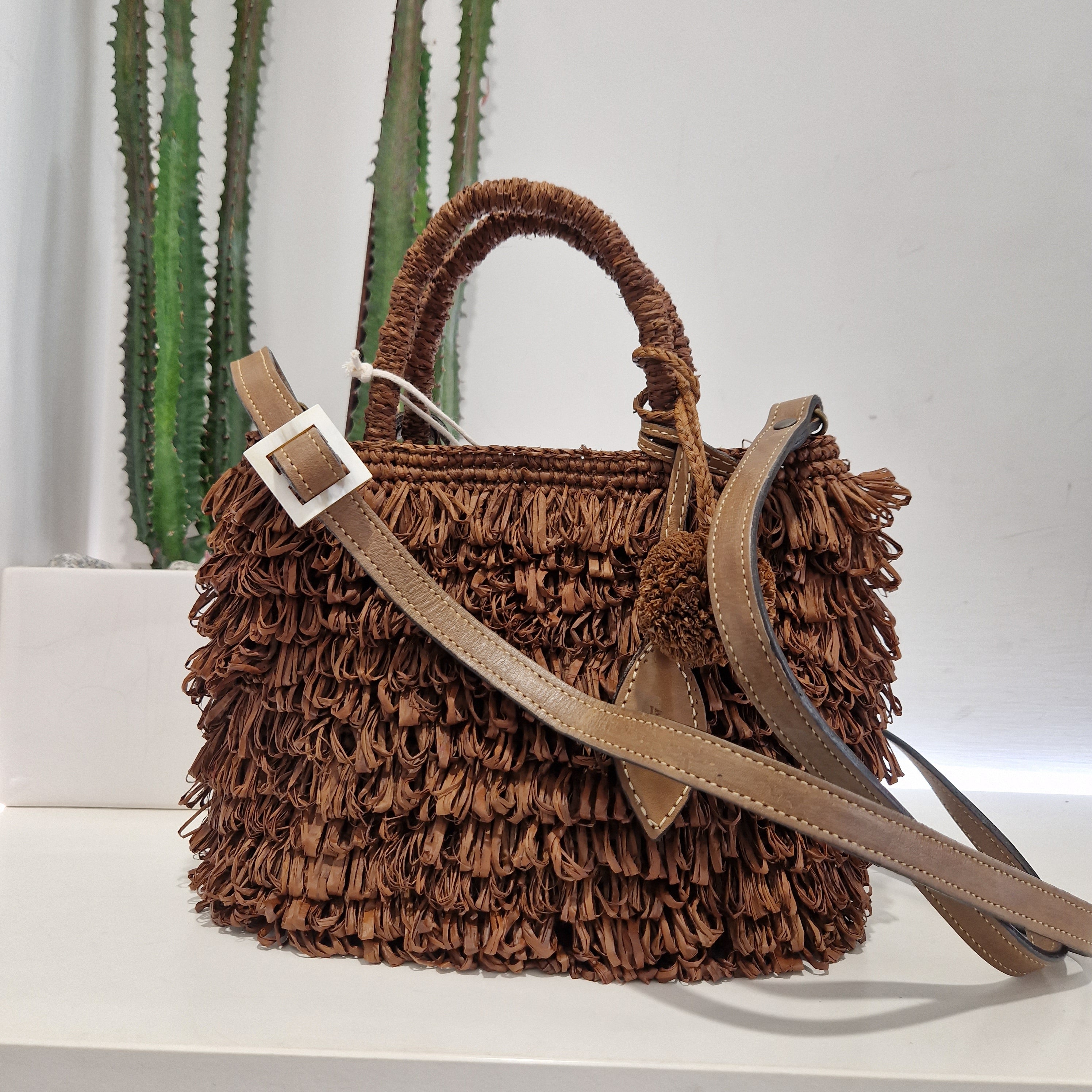 Afar borsa intrecciata a mano KEISHA dimensione piccola