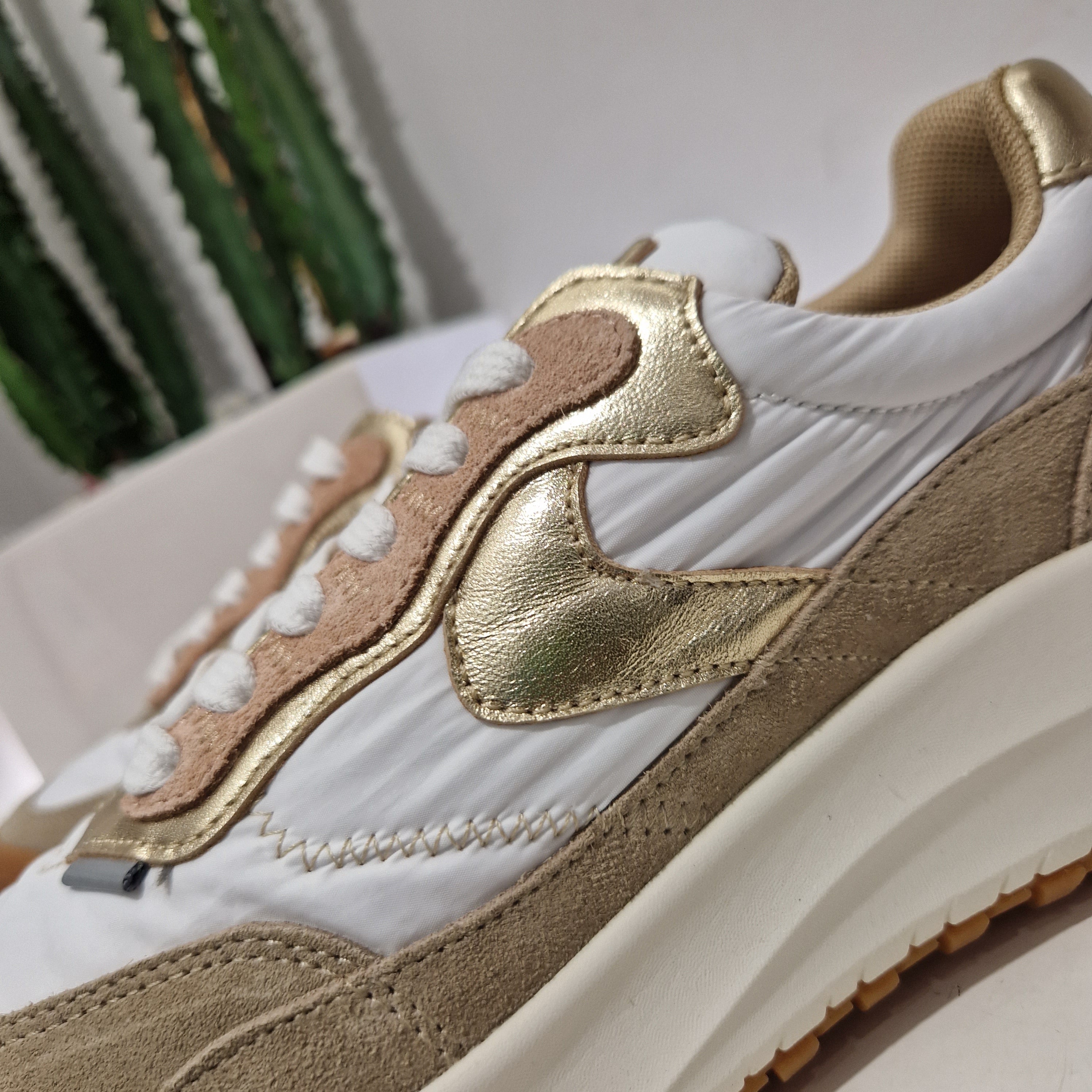 Voile Blanche CLUB ACT dettagli oro e cipria