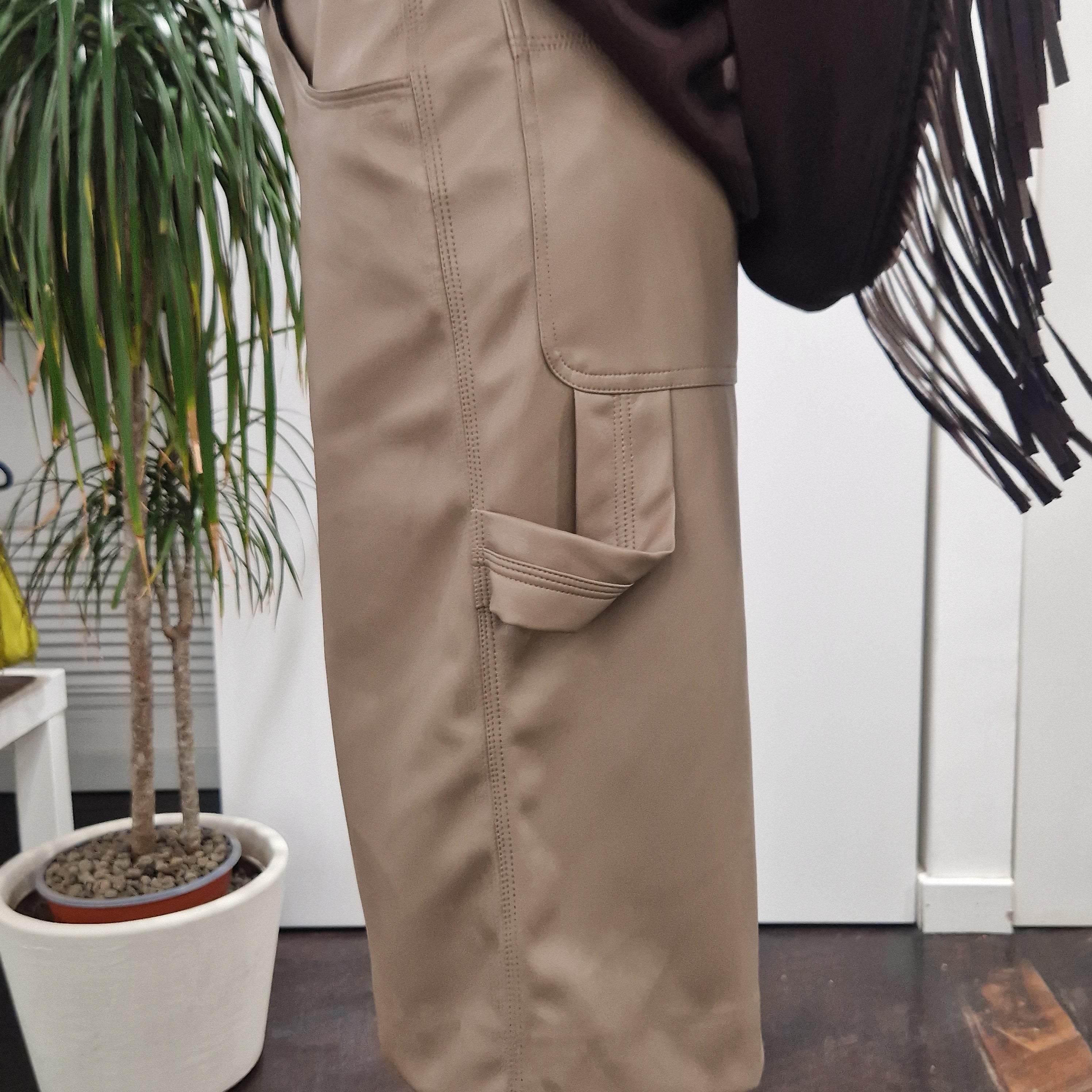 Pantalone bermuda in ecopelle