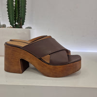 Zoccolo LUISA con fascia incrociata