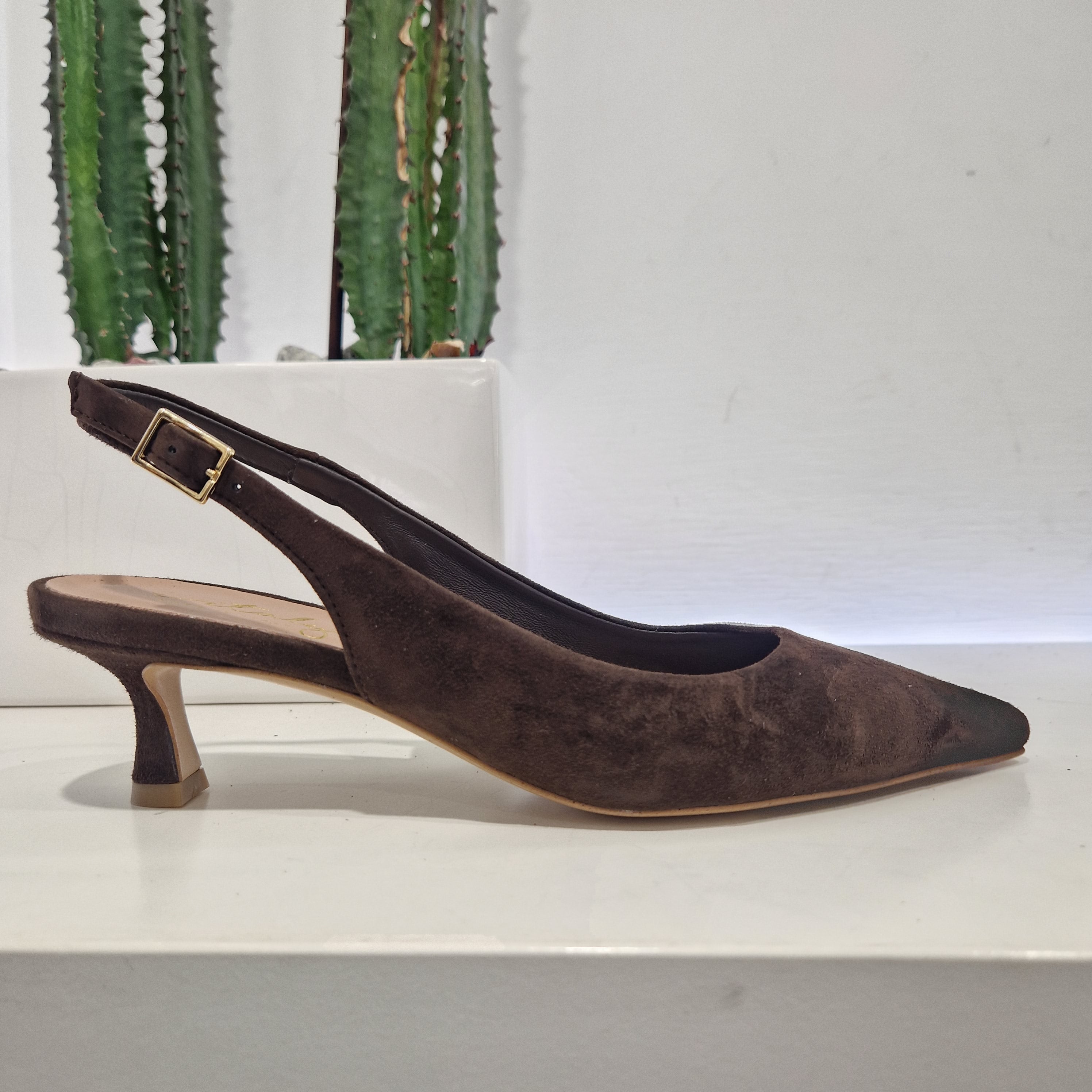 Scarpa aperta dietro Serena MORO t.50