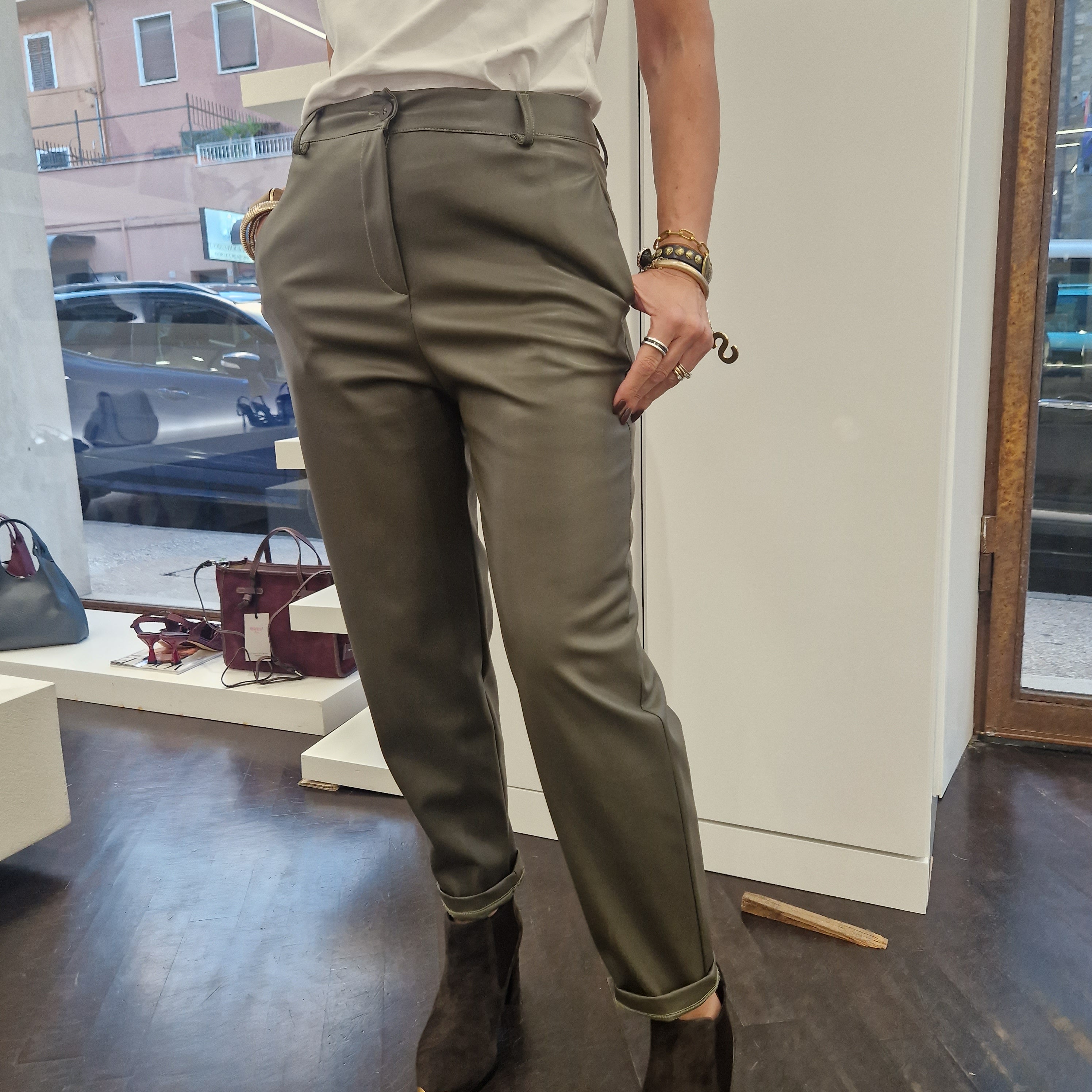 KIKISIX pantalone in ecopelle verde
