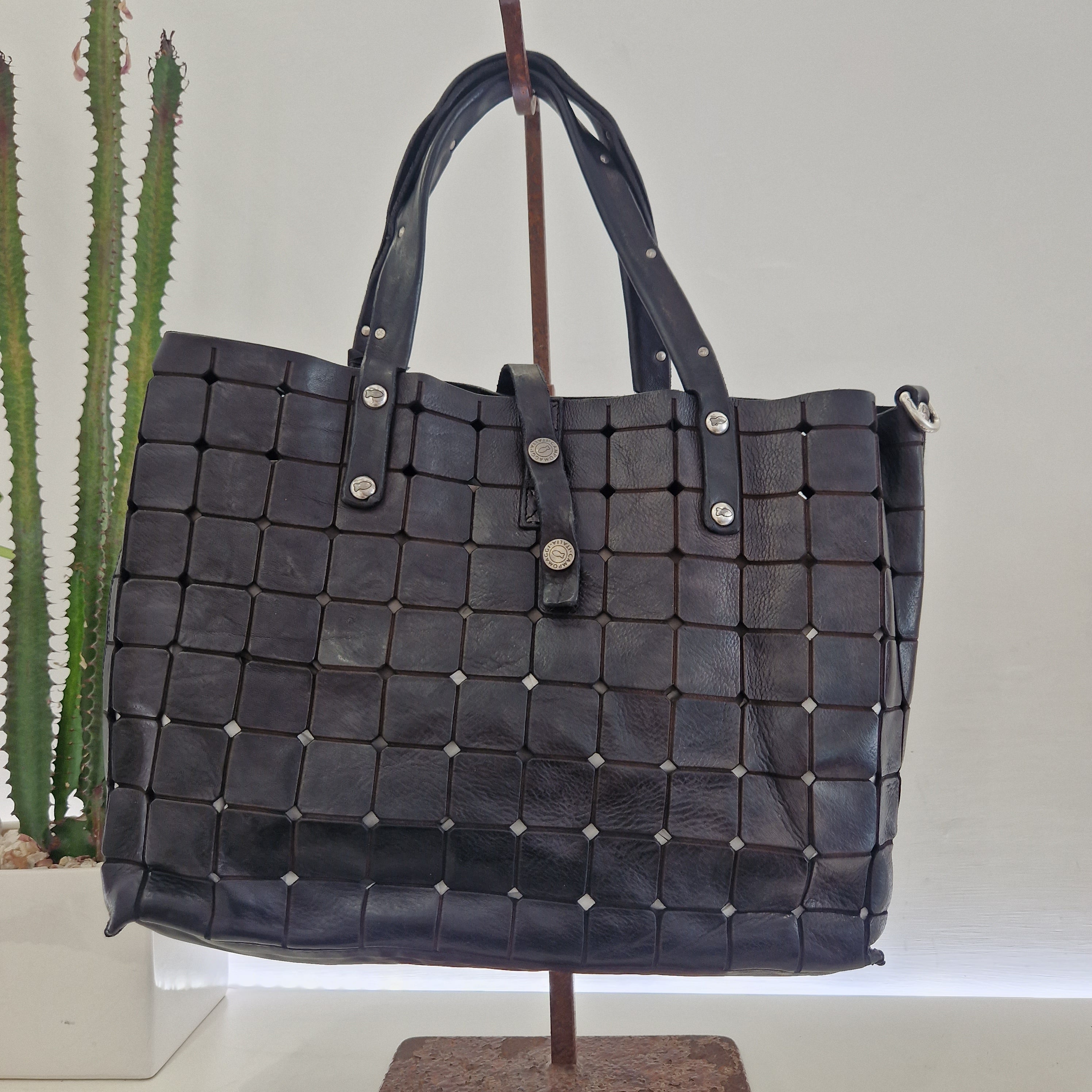 Campomaggi borsa linea ACACIA shopping  doppio manico in pelle nera