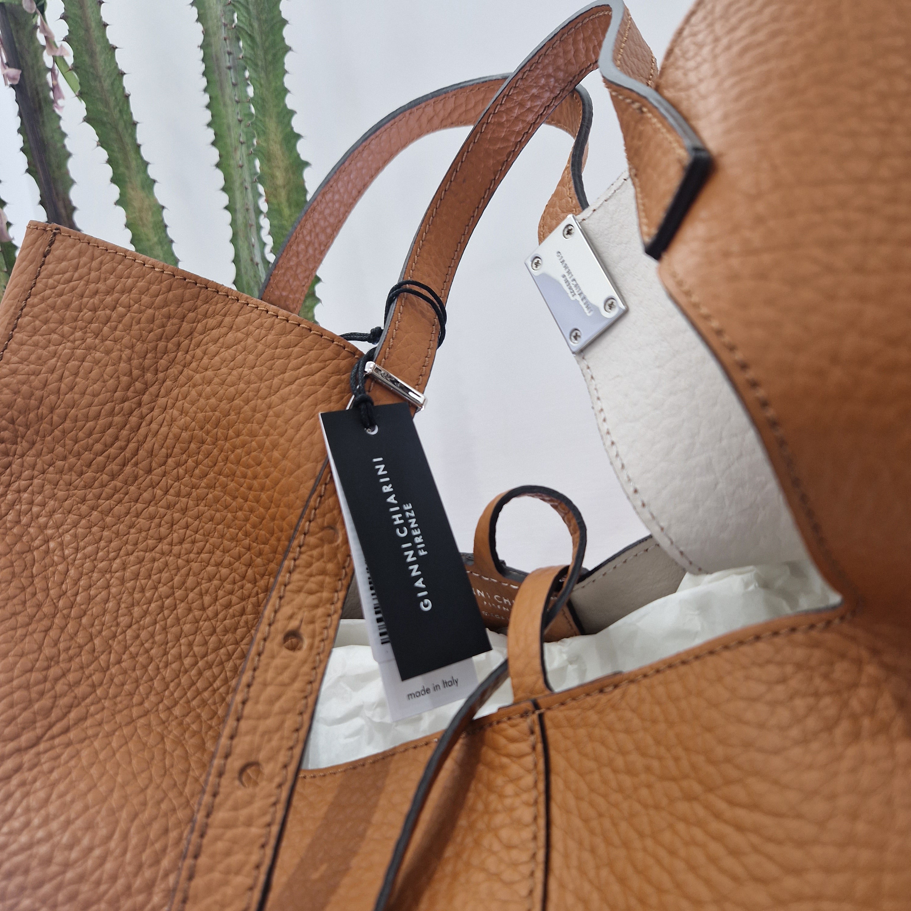 Gianni Chiarini borsa linea AVA color caramello dimensione grande