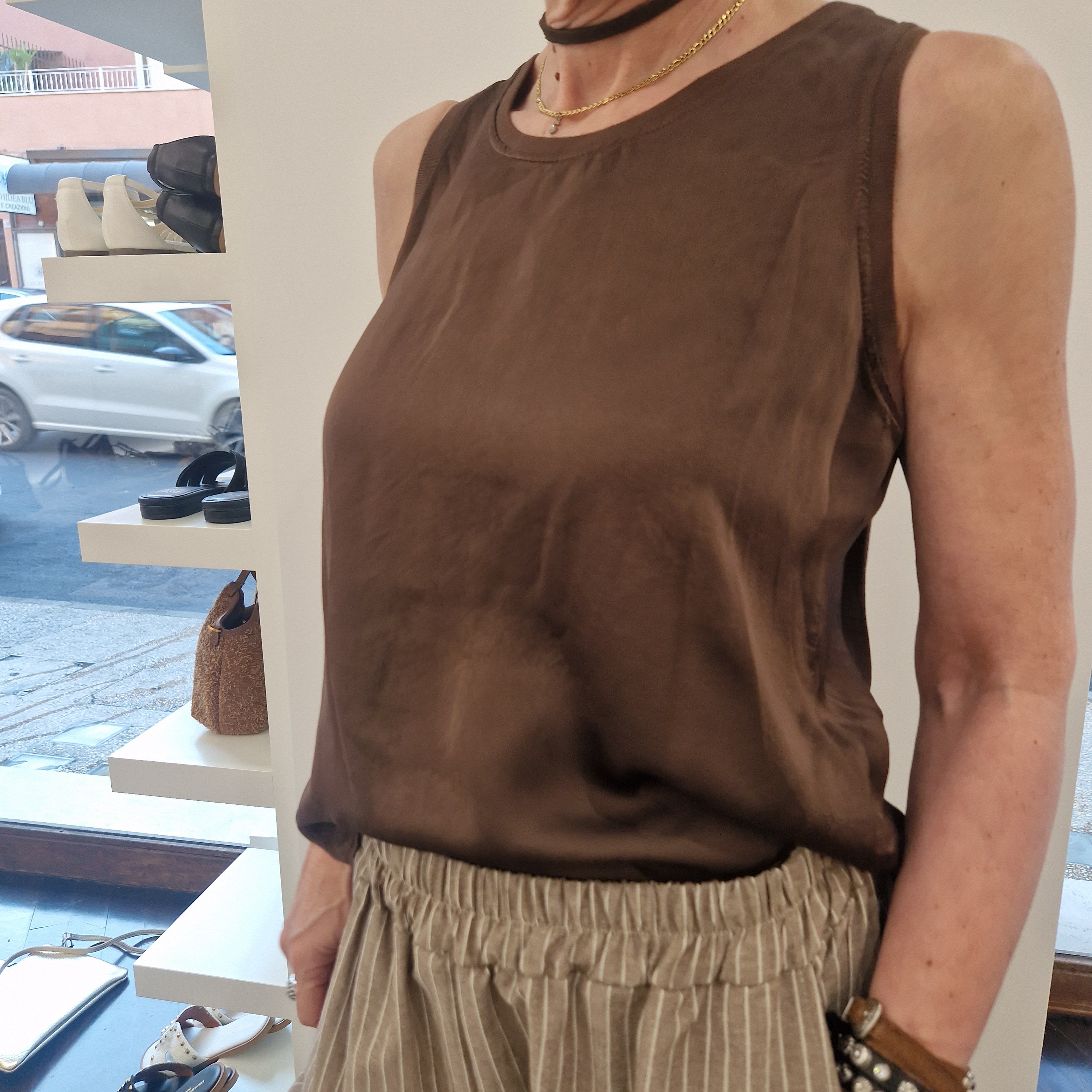 Canottiera marrone