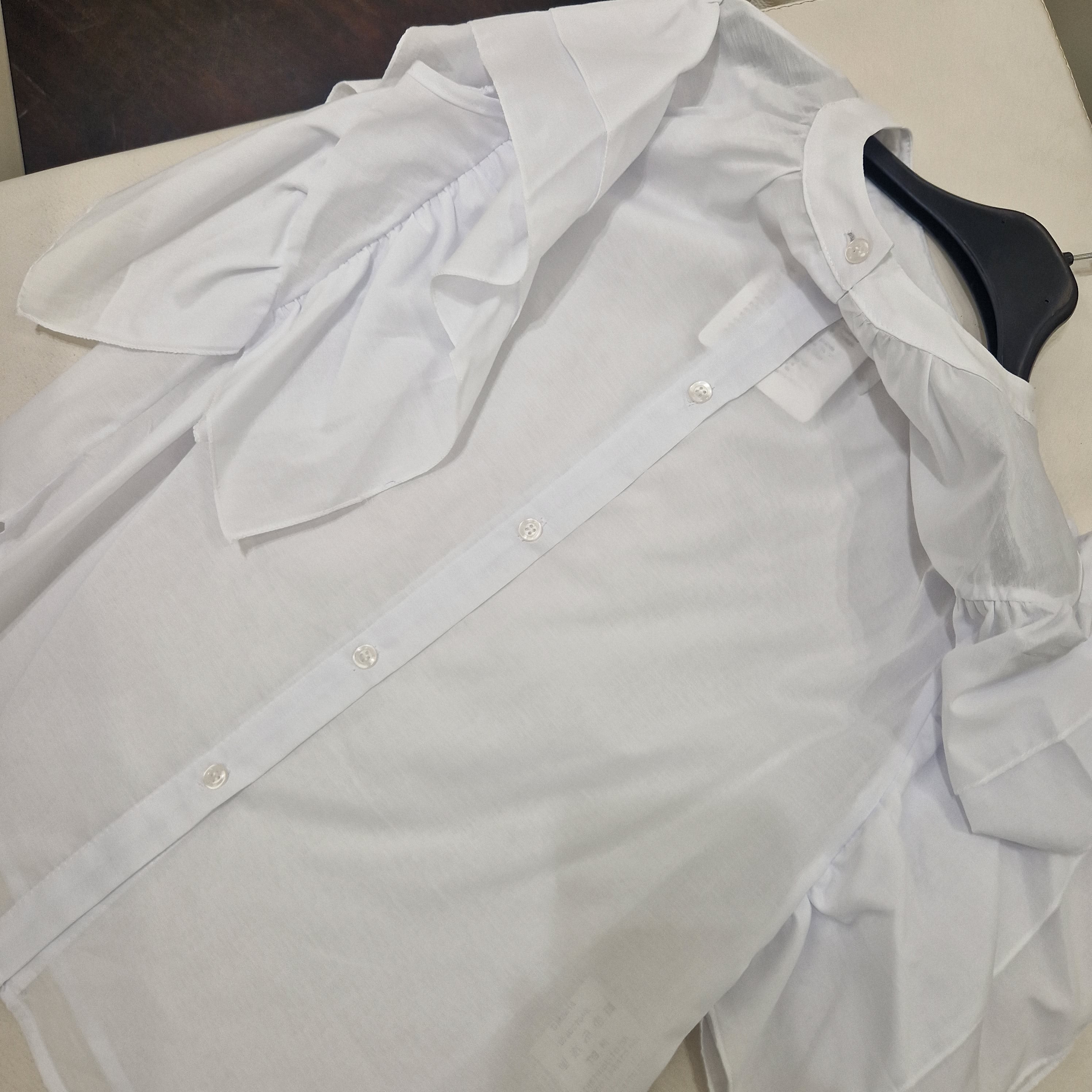 Camicia bianca smanicata