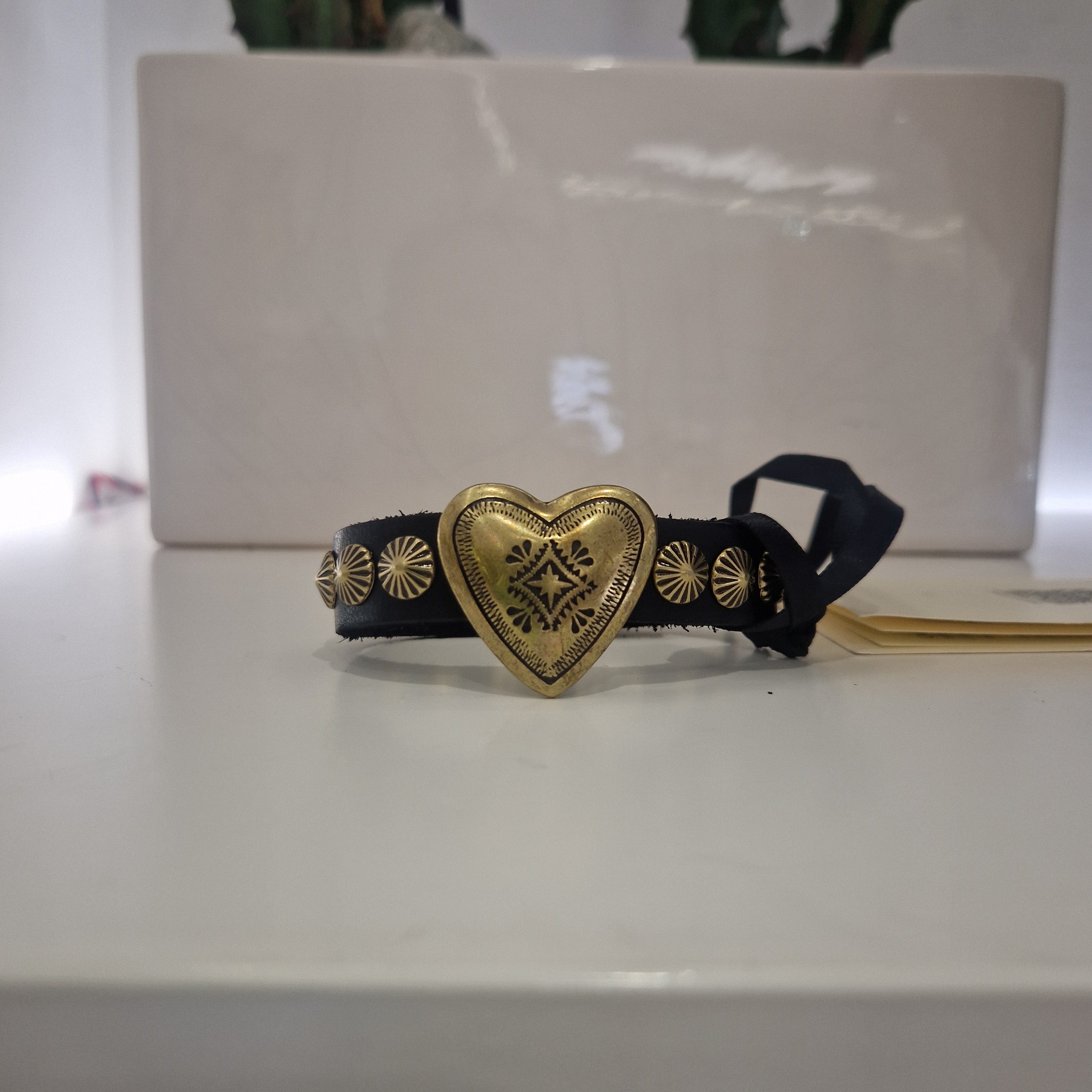 Campomaggi bracciale MERAVIGLIA nero con cuore oro