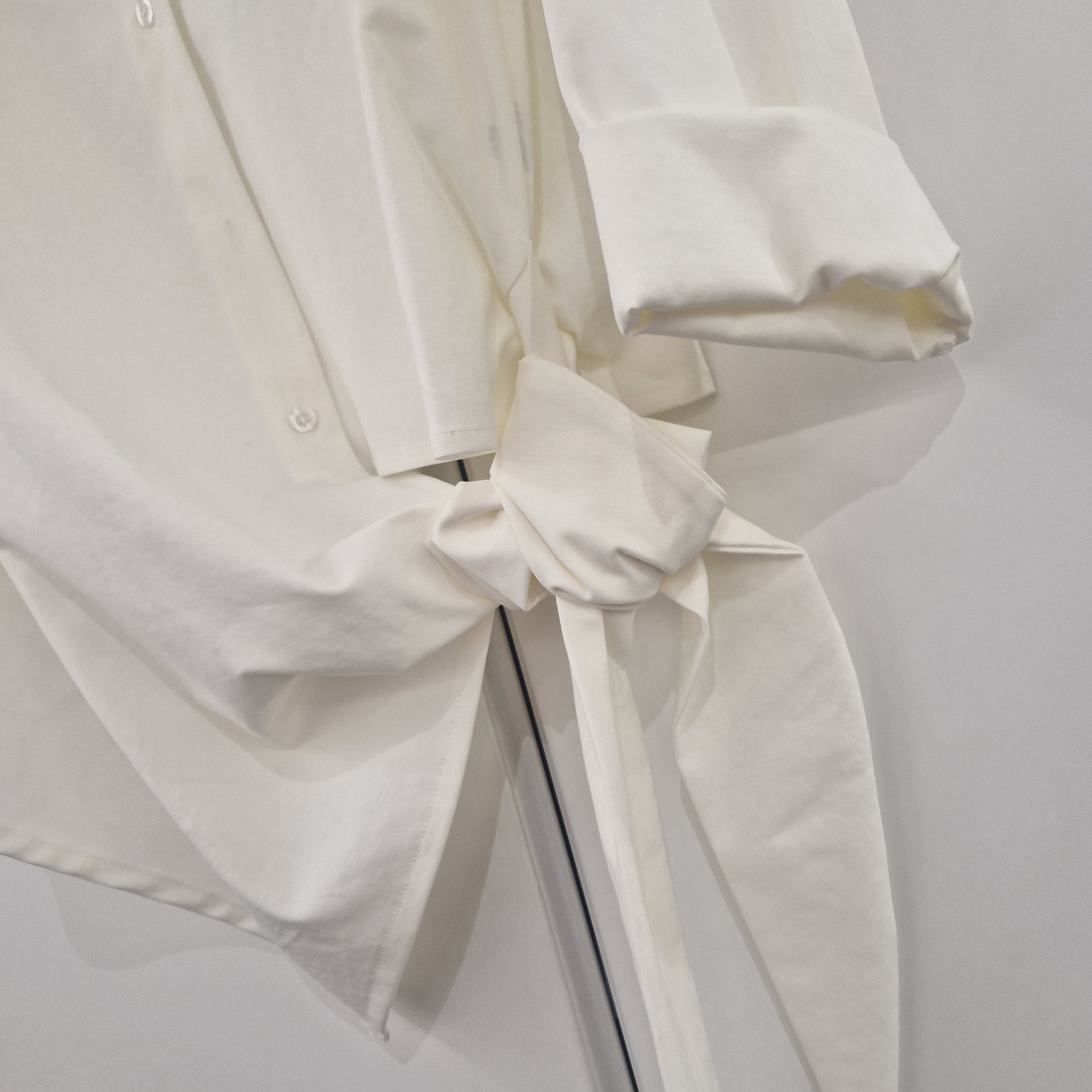 Camicia panna con fiocco