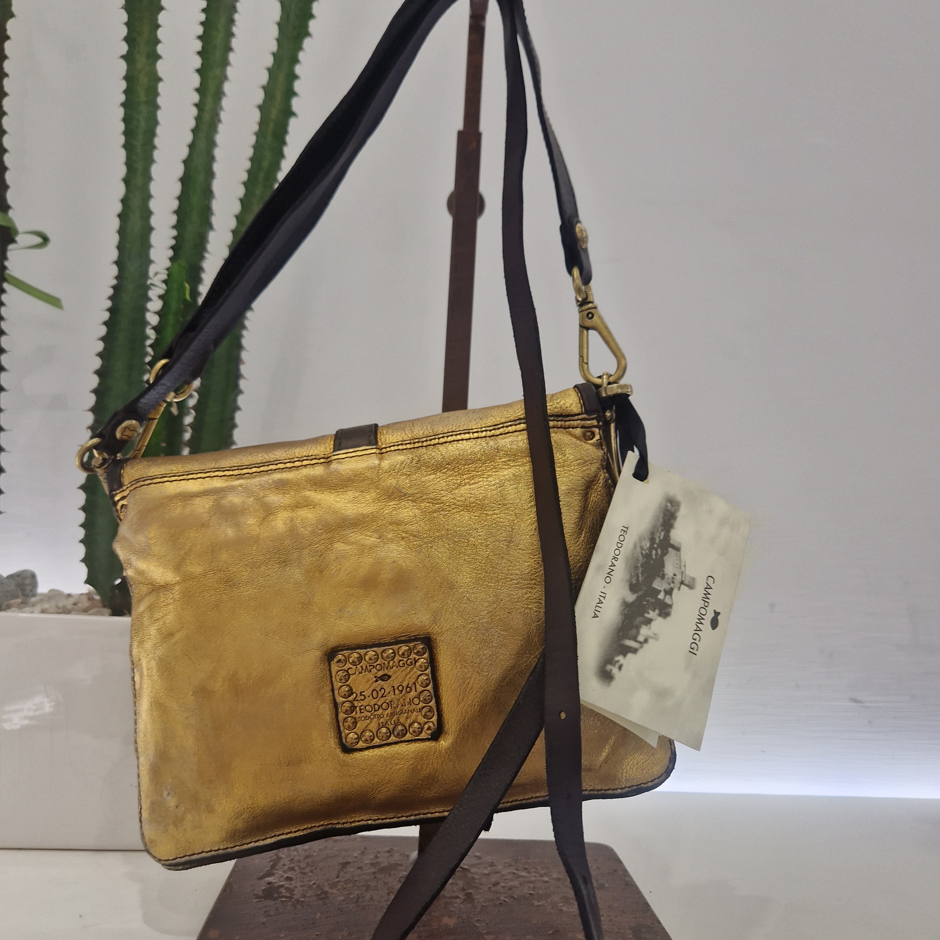 Campomaggi borsa oro linea SONIA