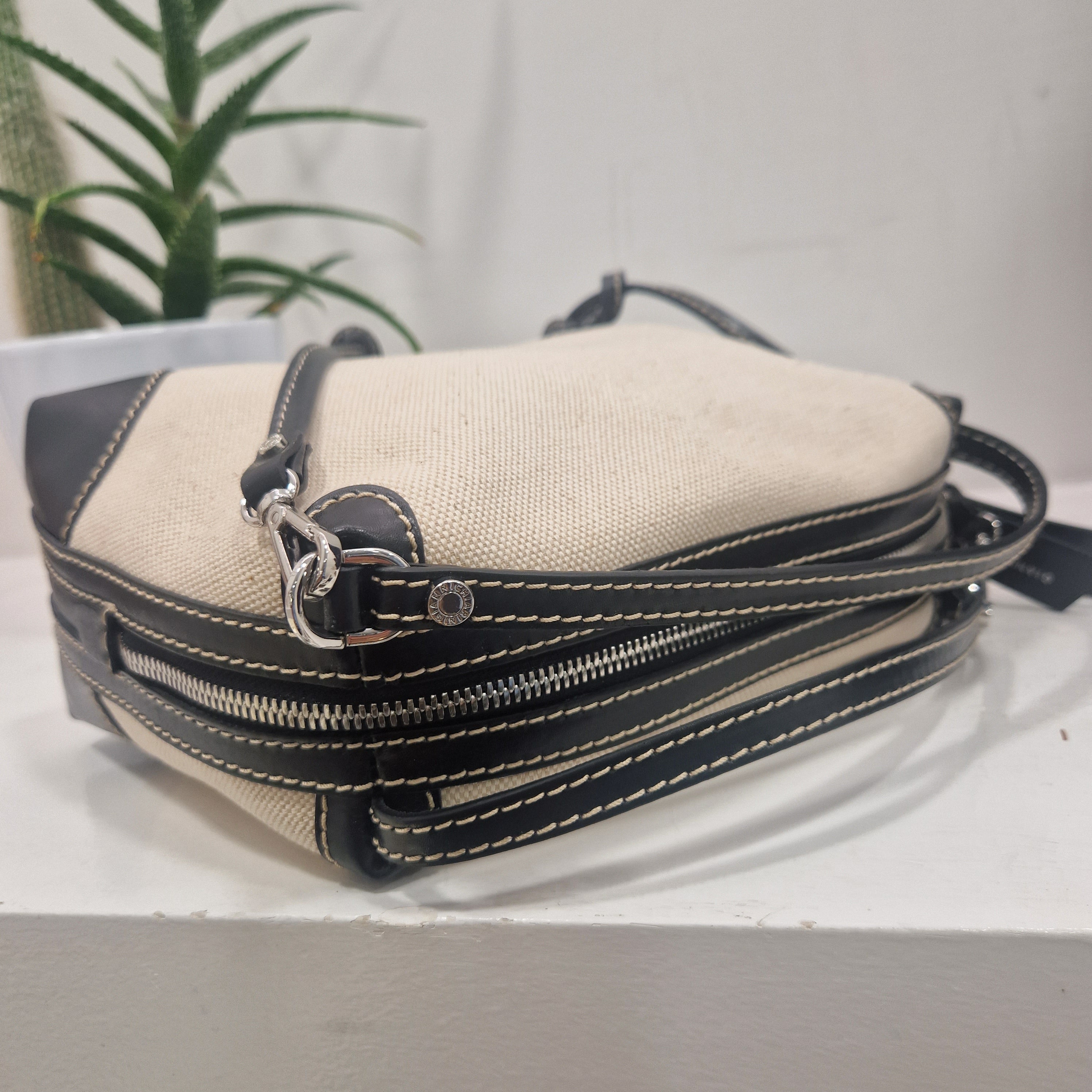 Gianni Chiarini borsa  linea ALIFA in tessuto panna e nera