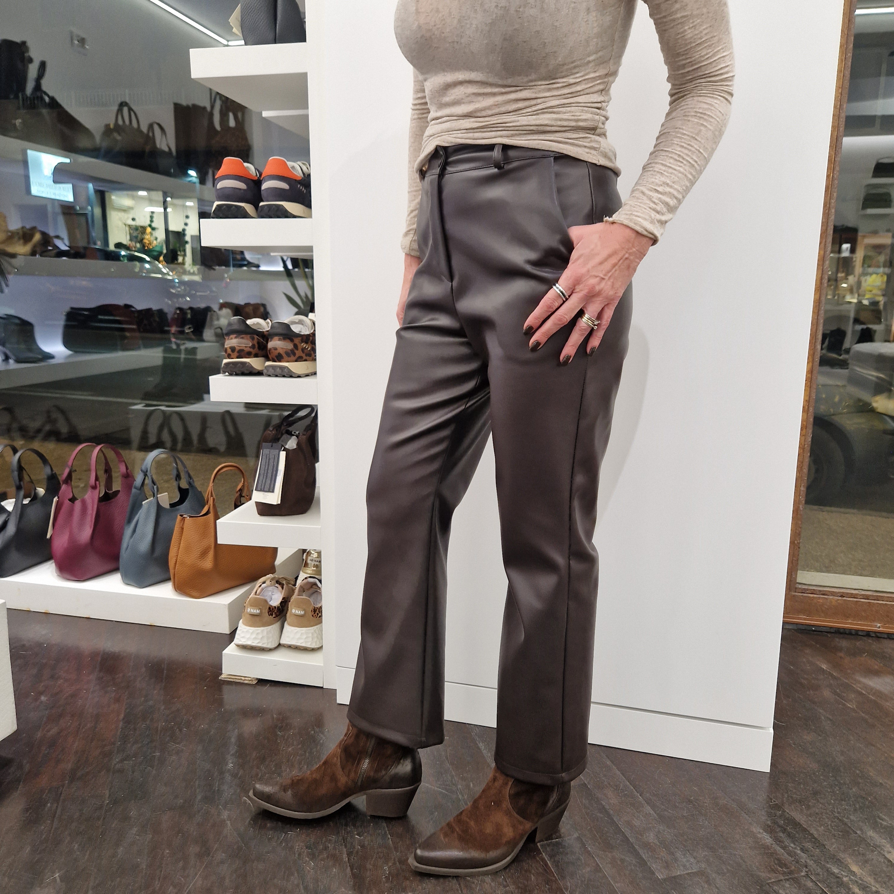 Pantalone ecopelle moro