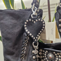 Campomaggi  portachiavi in pelle cuore borchie argento