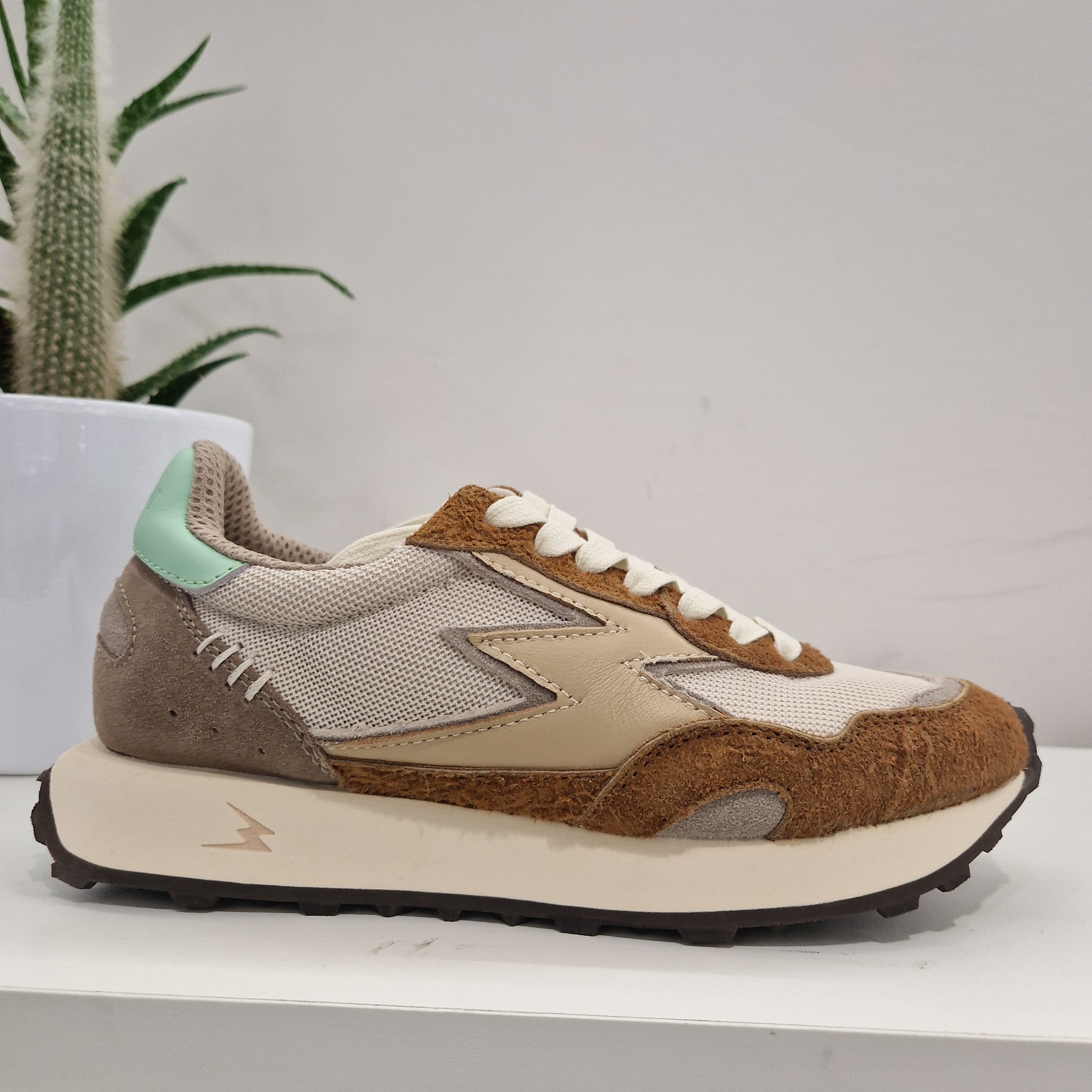 Moa sneakers RUNNING color cuoio