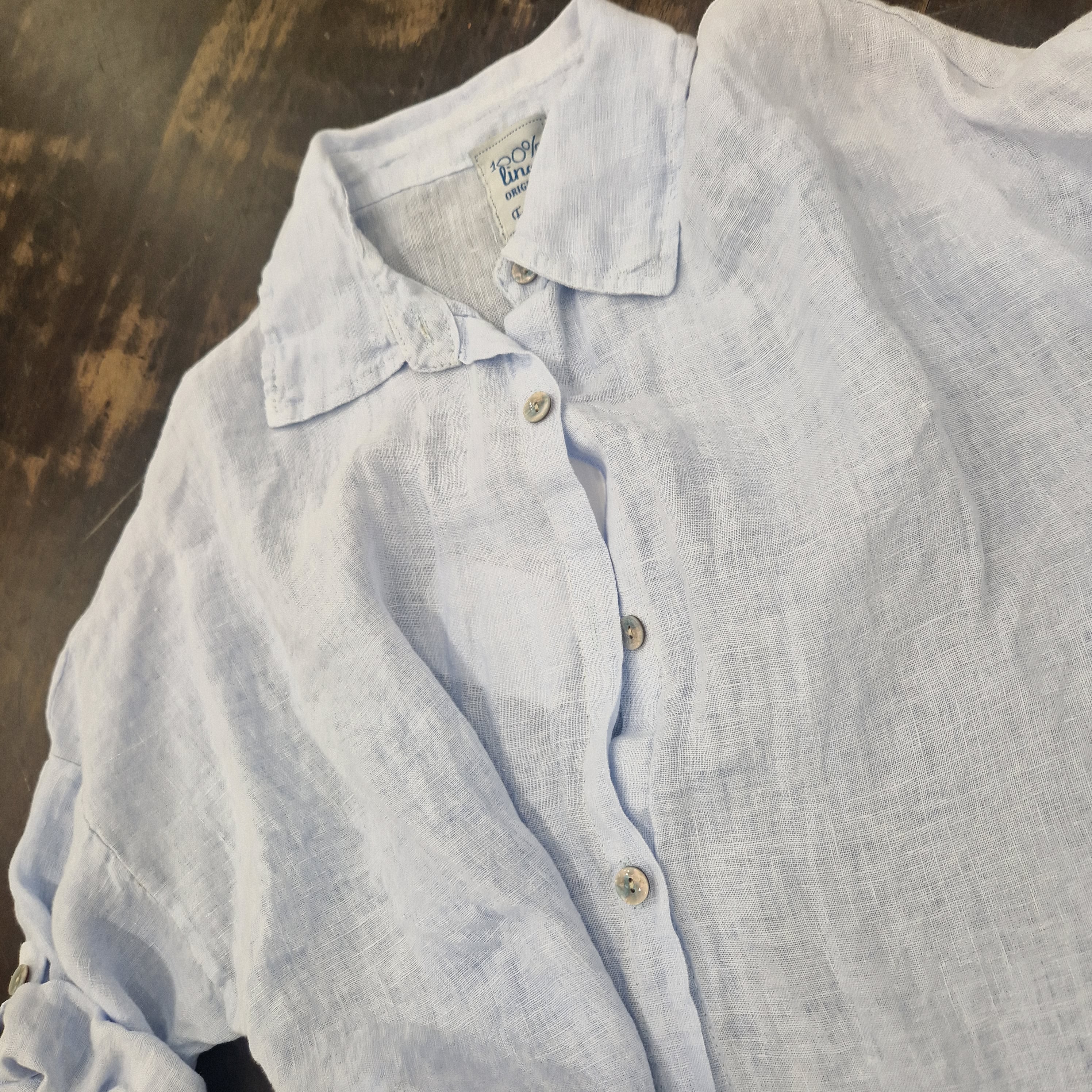 Camicia celeste in lino