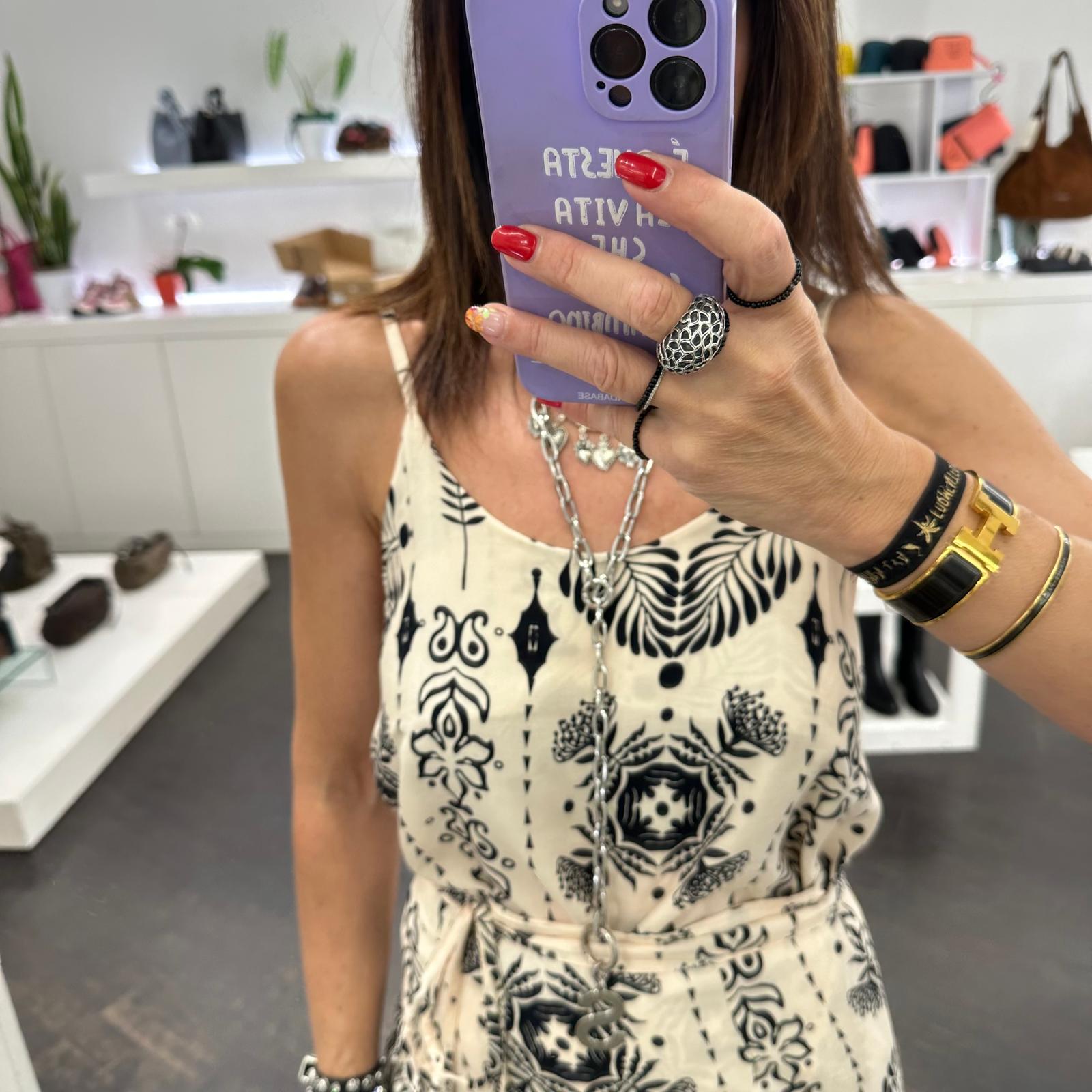 Kikisix top