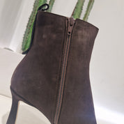 Isabelle Paris stivaletto pelle scamosciata  t.moro con zip