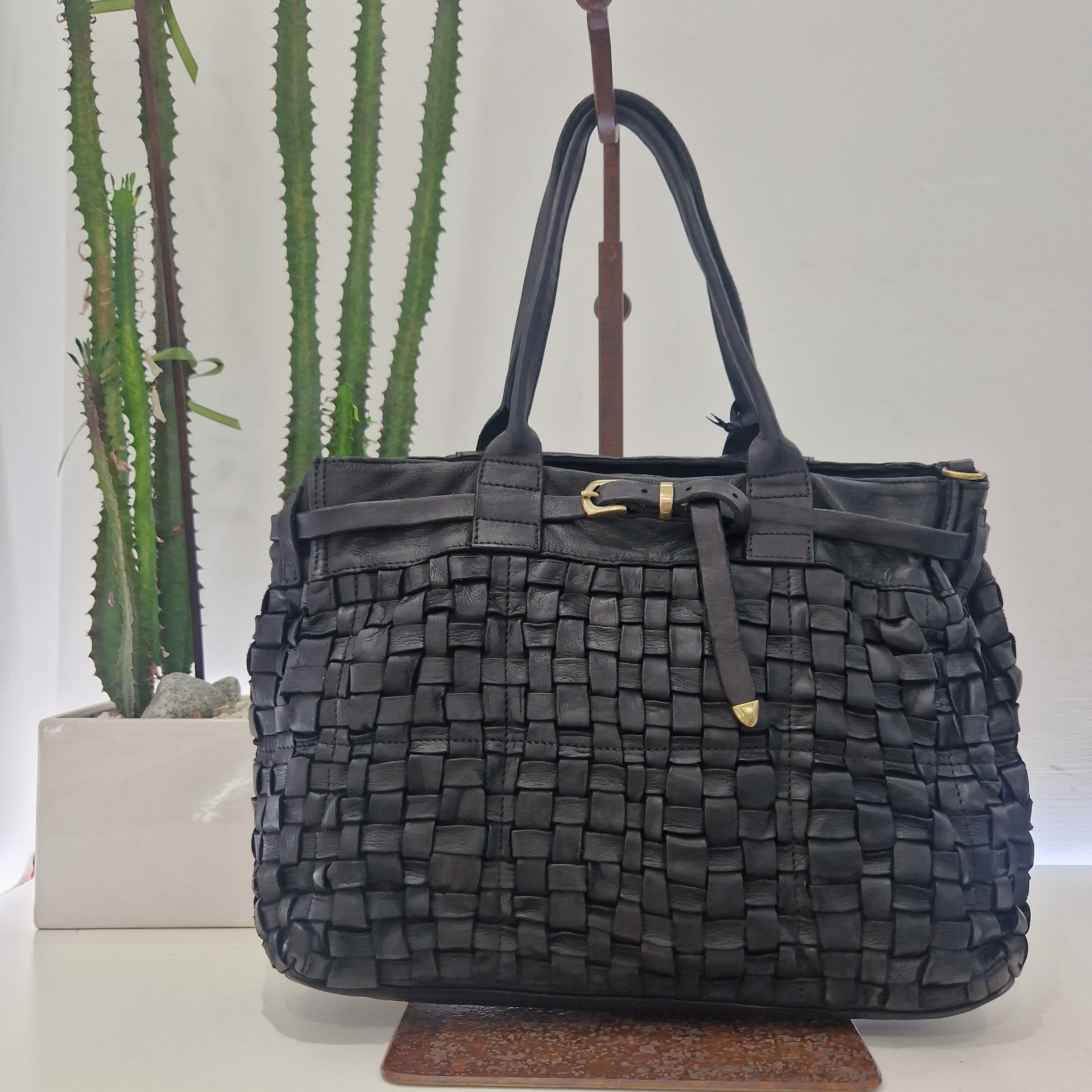 Campomaggi borsa linea PENELOPE intrecciata nero